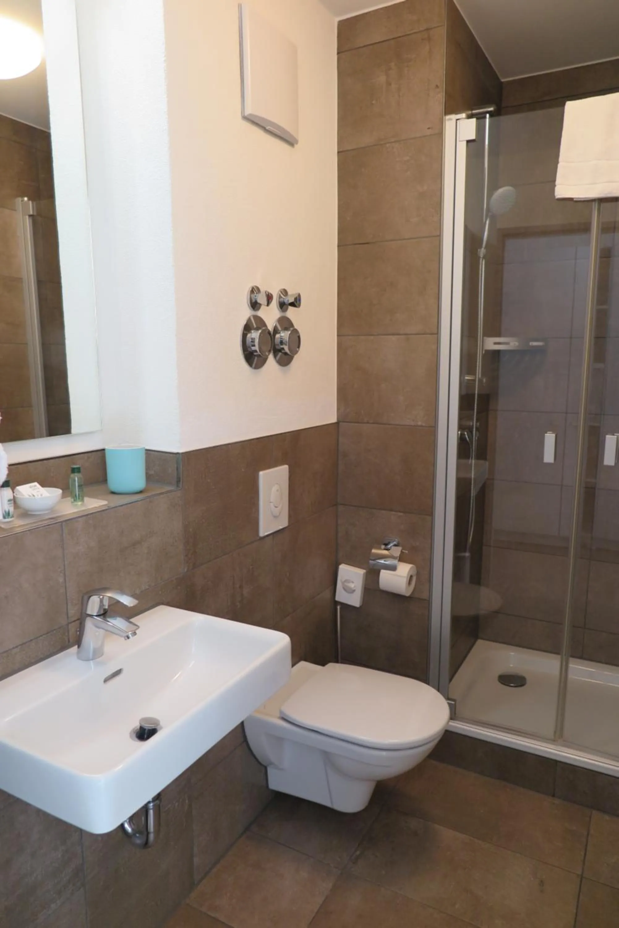 Shower in Spreepolis Boardinghaus