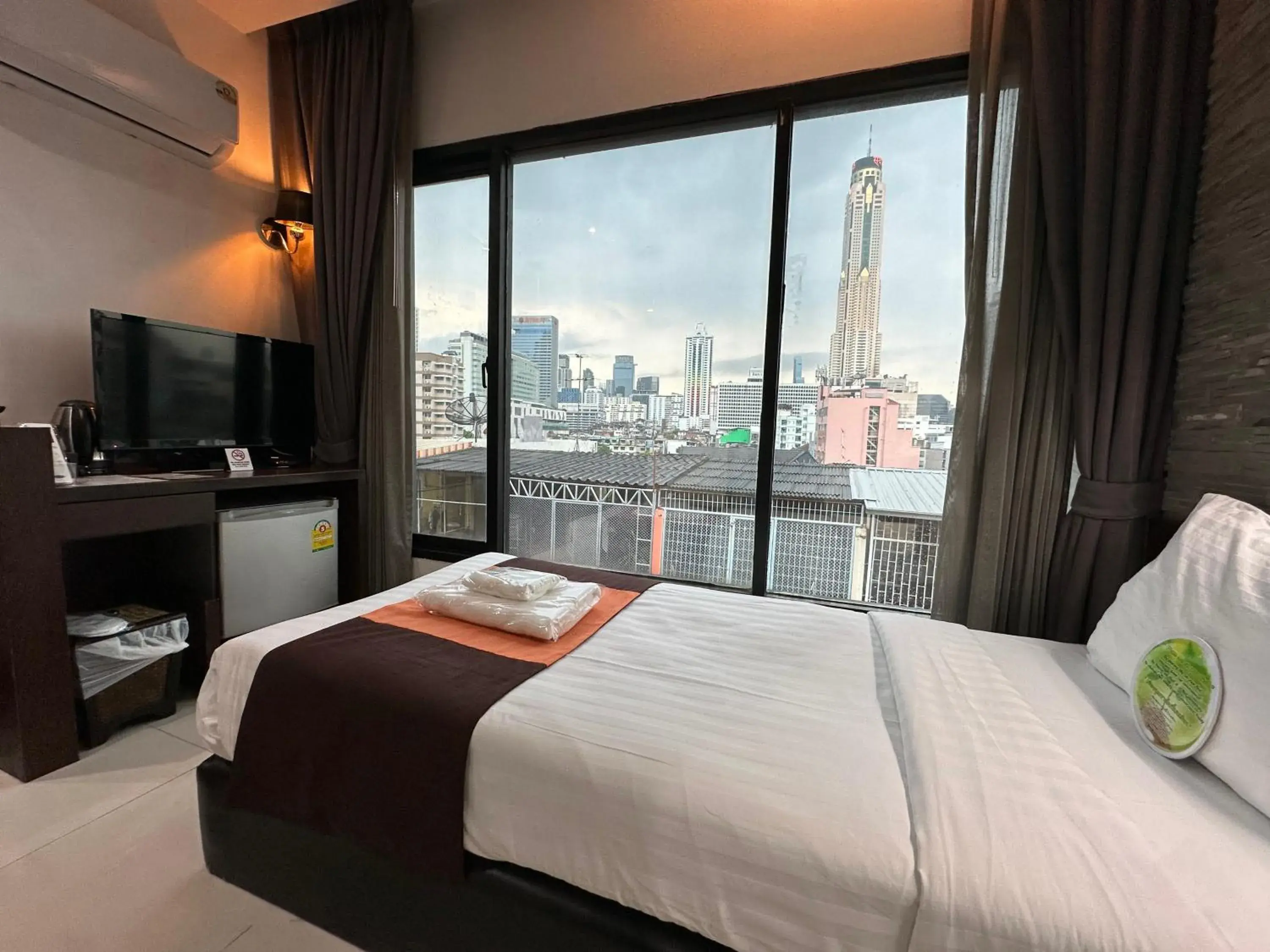 Photo of the whole room, Bed in Collection O The Bangkok Airport Link Suite Photo of the whole room, Bed in Collection O The Bangkok Airport Link Suite