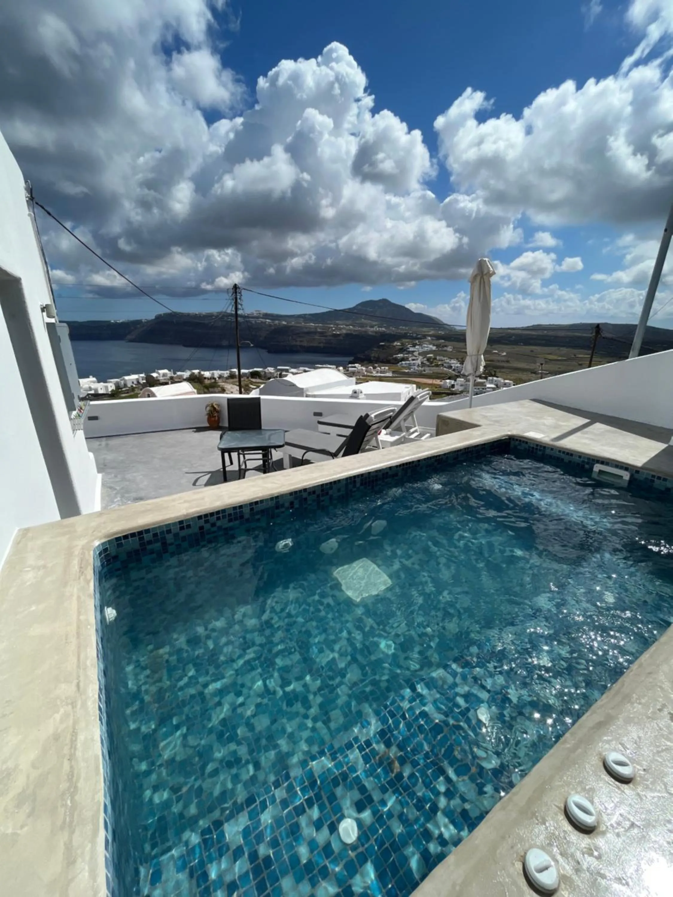 Hot Tub in Pancratium Villas & Suites