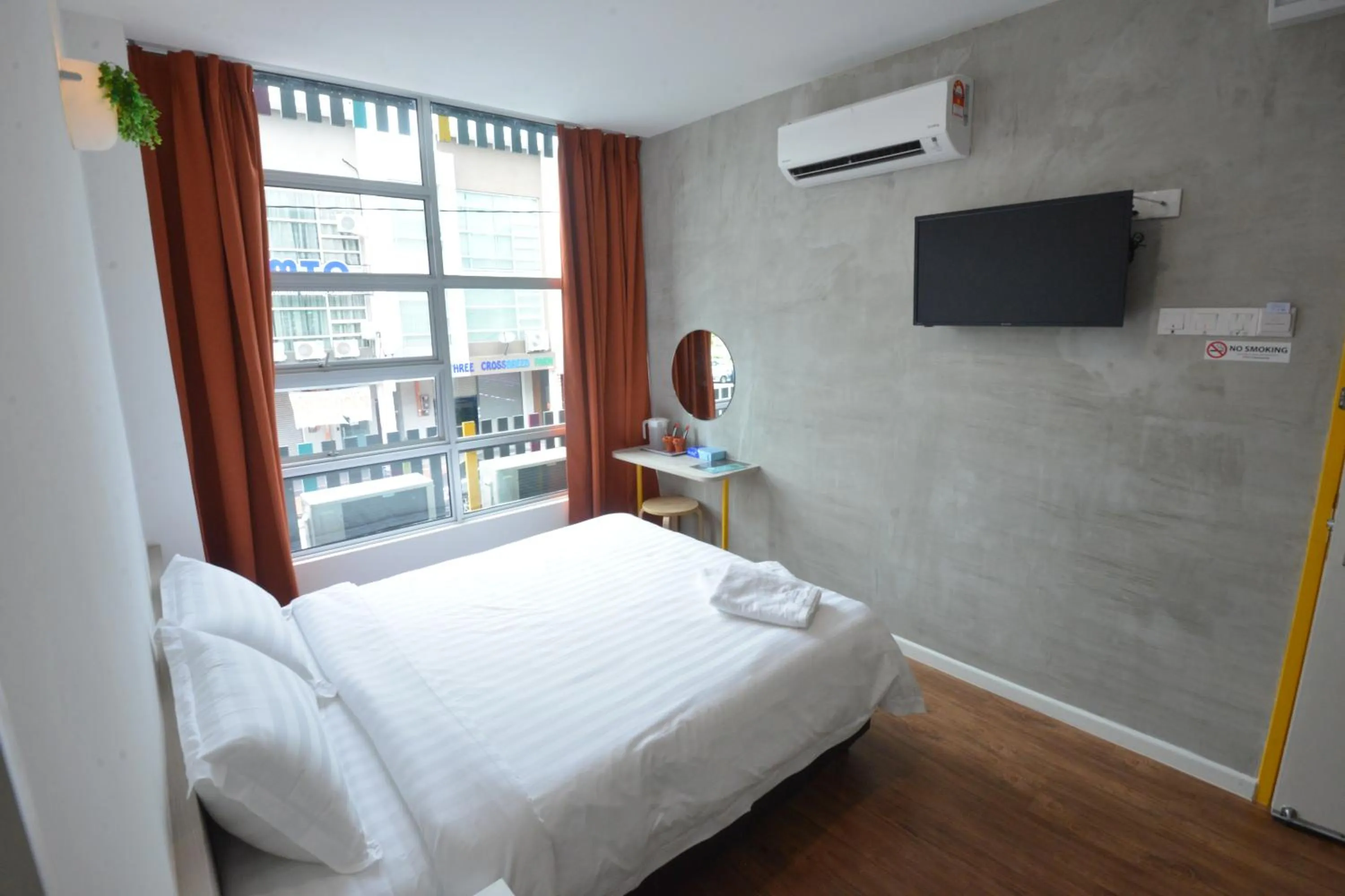 Bedroom, Bed in Vrest Hotel