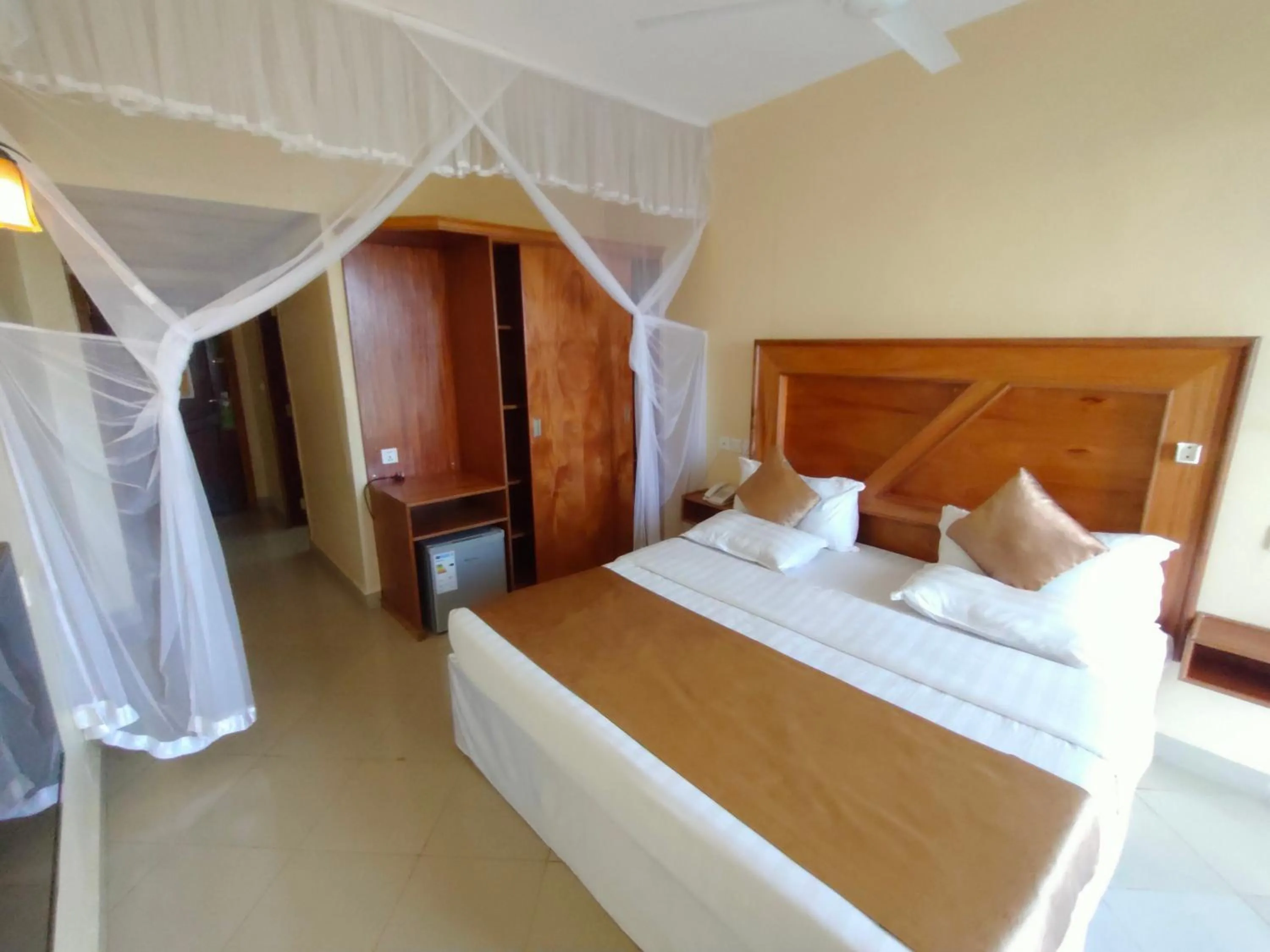 Bed in Pulickal Airport Hotel