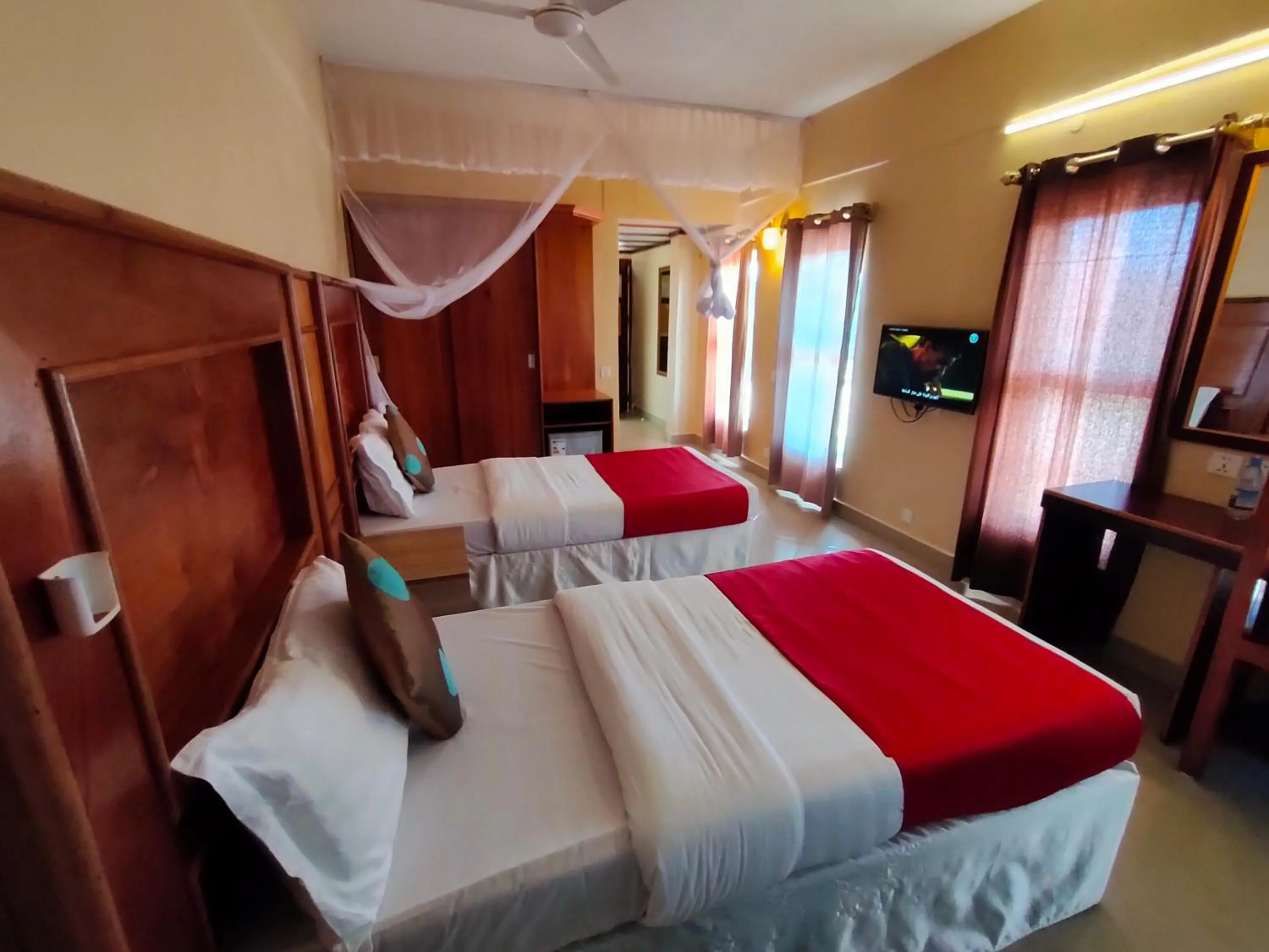 Photo of the whole room in Pulickal Airport Hotel