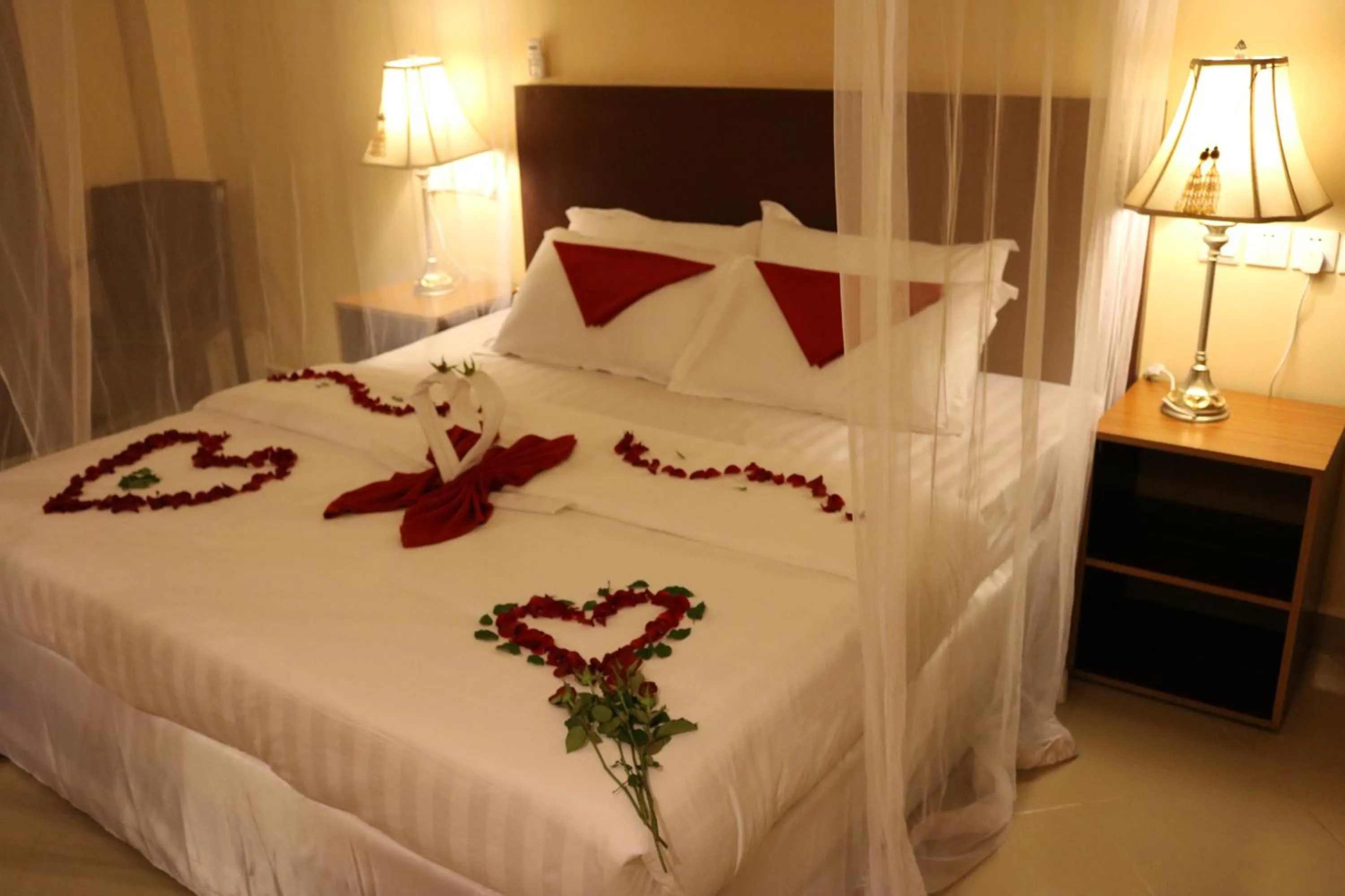 Bed in Pulickal Airport Hotel