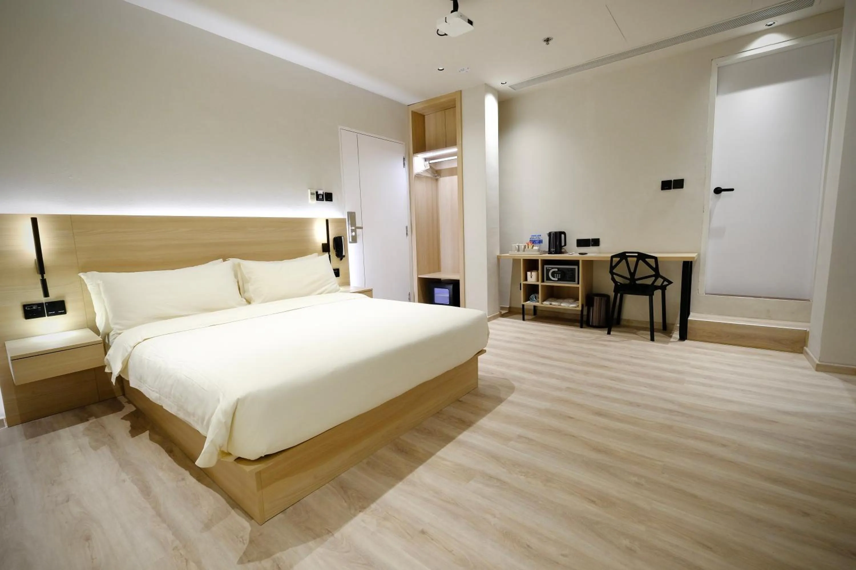 Bed in Rest Bugis Hotel