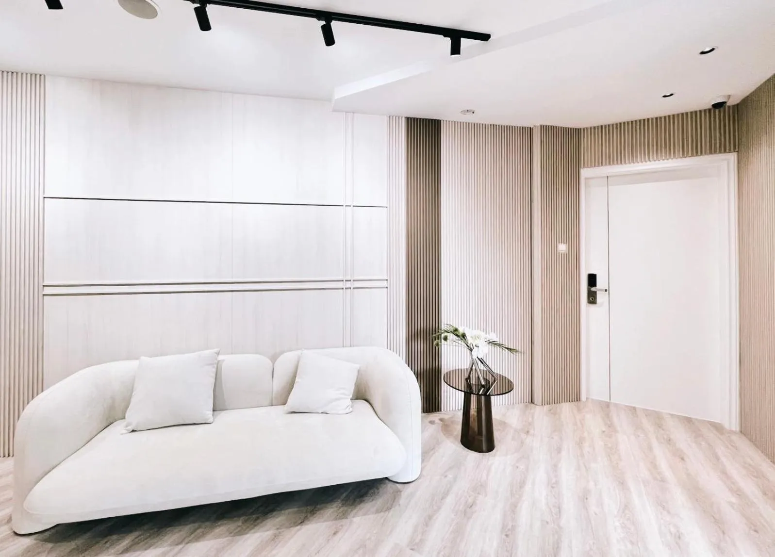 Facade/entrance in Rest Bugis Hotel