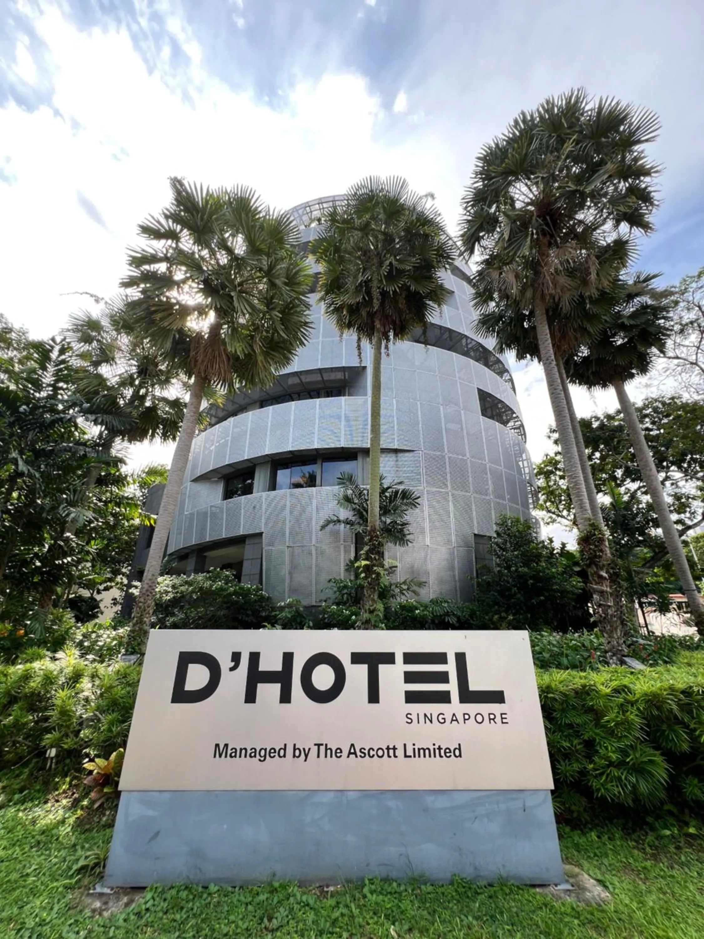Facade/entrance in D'Hotel Singapore managed by The Ascott Limited