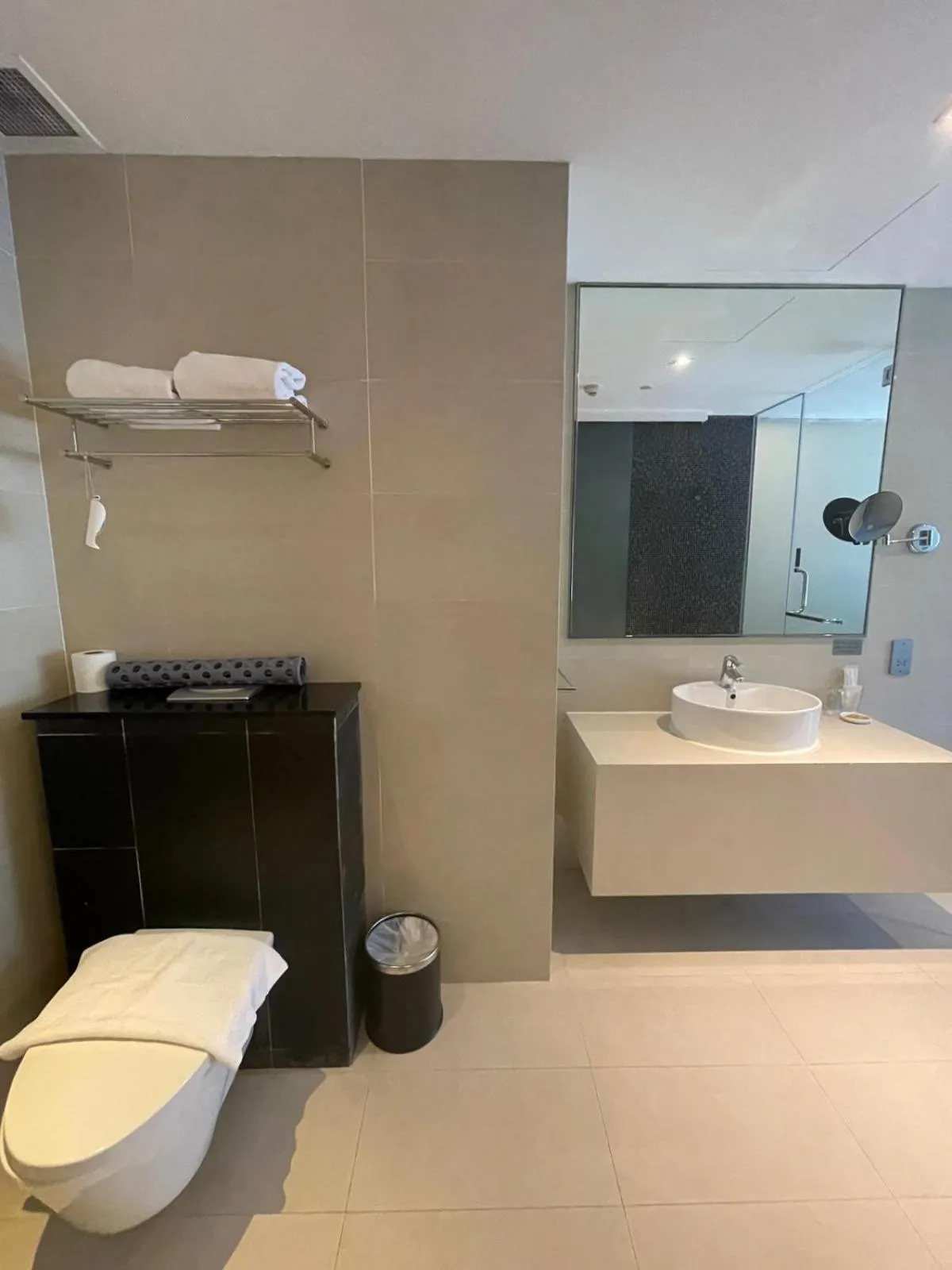 Bathroom in D'Hotel Singapore managed by The Ascott Limited