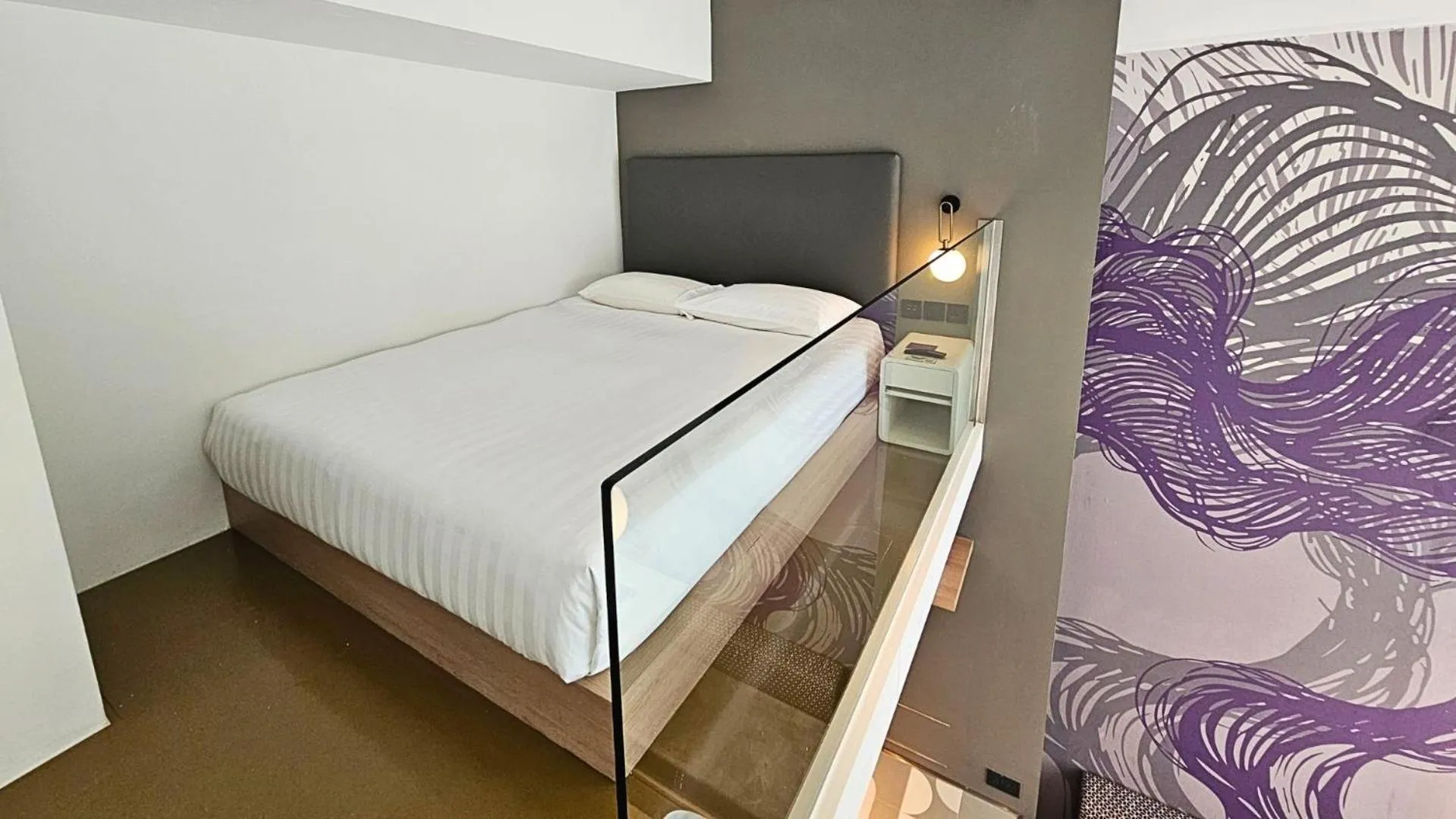 Bed in Studio M Hotel