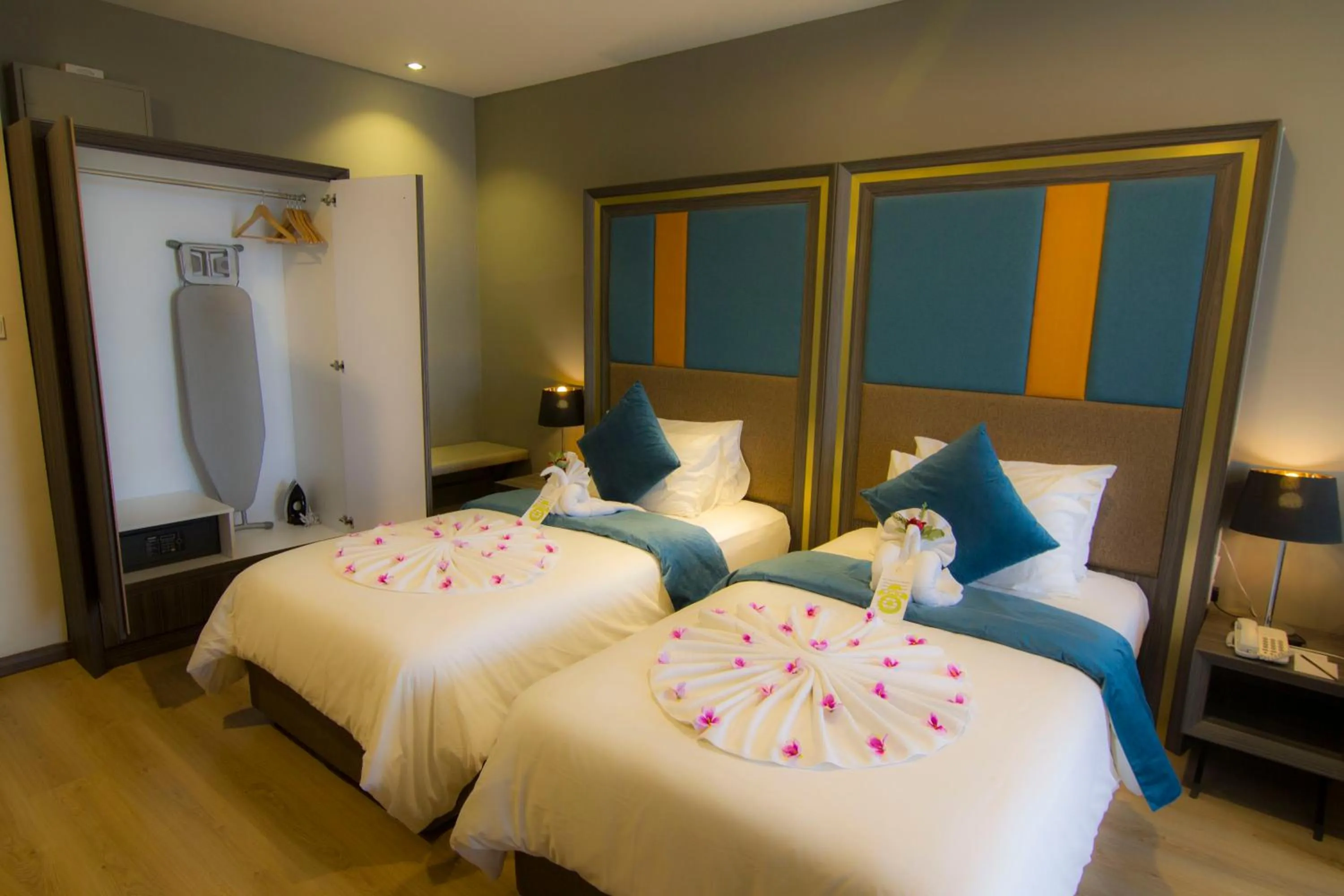 Bed in Goldenbay Hotel