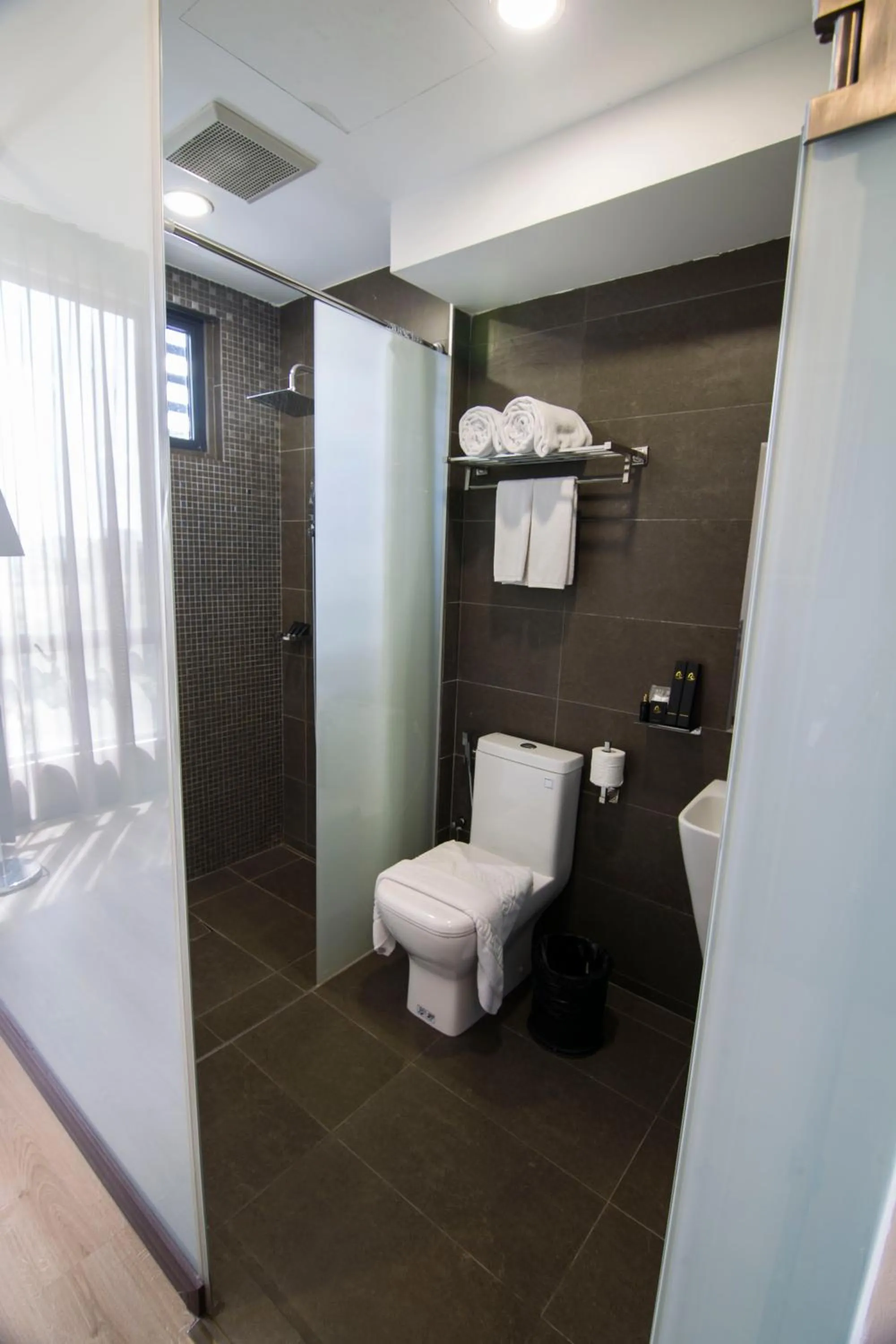 Bathroom in Goldenbay Hotel