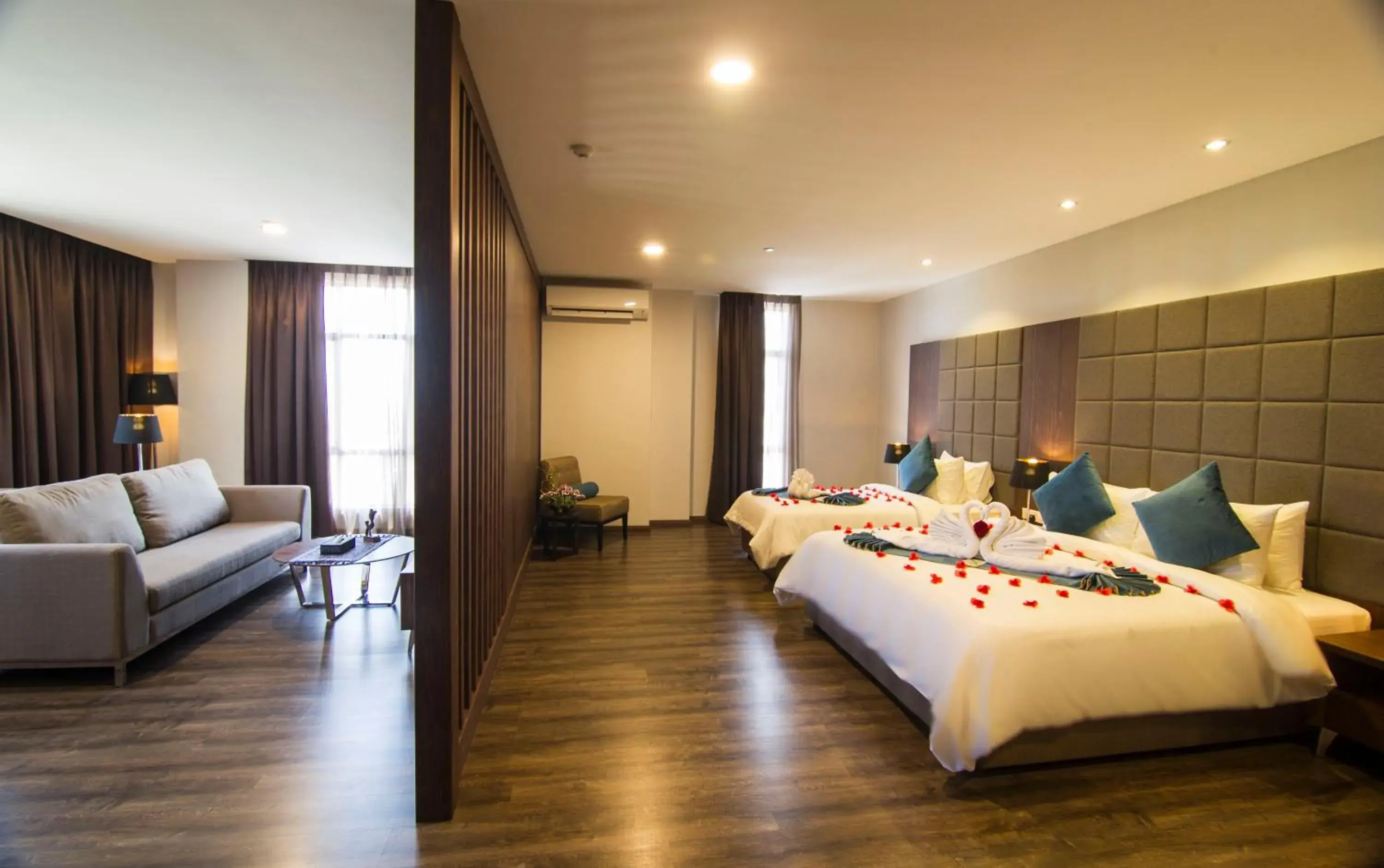 Family Suite in Goldenbay Hotel Family Suite in Goldenbay Hotel