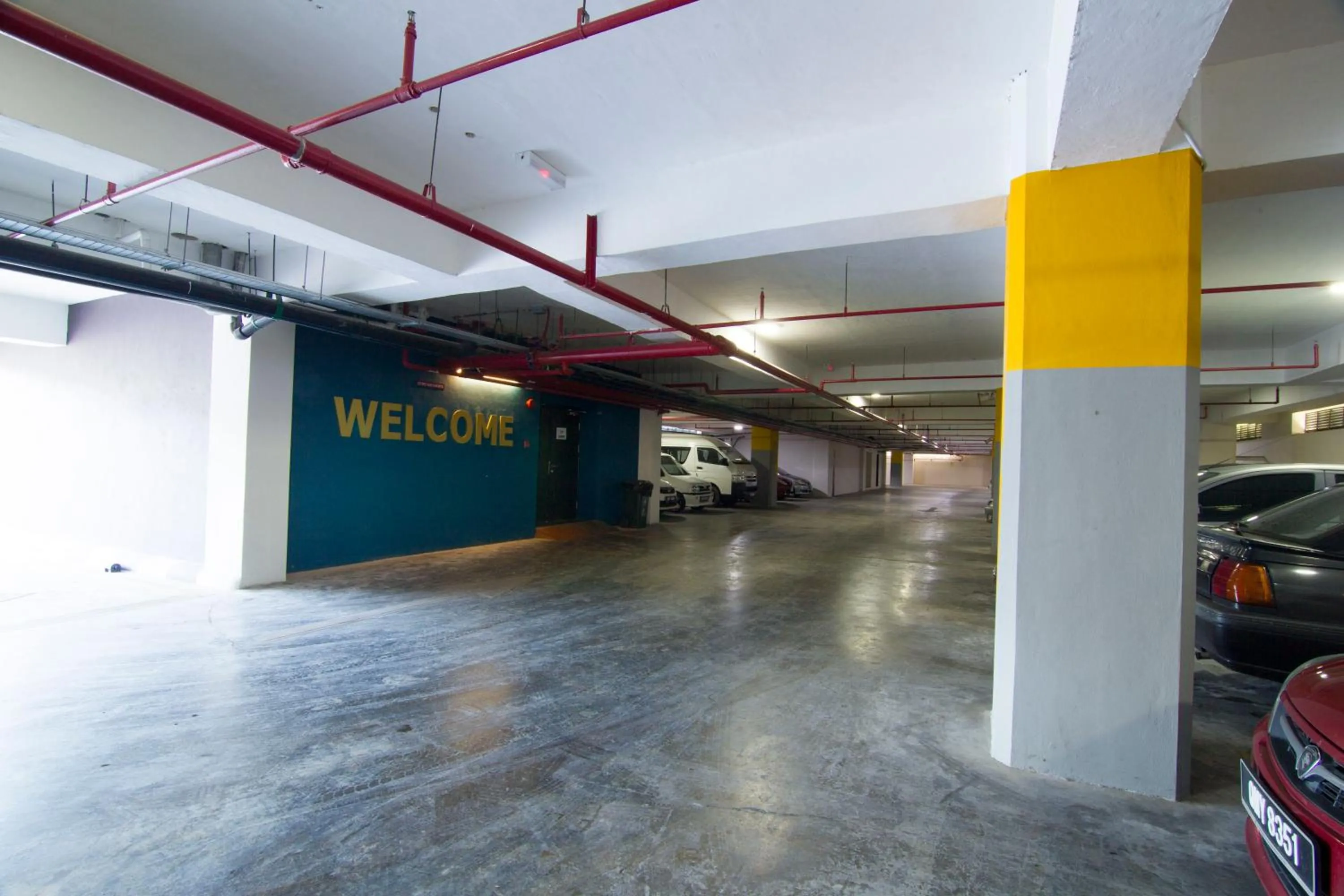 Parking in Goldenbay Hotel