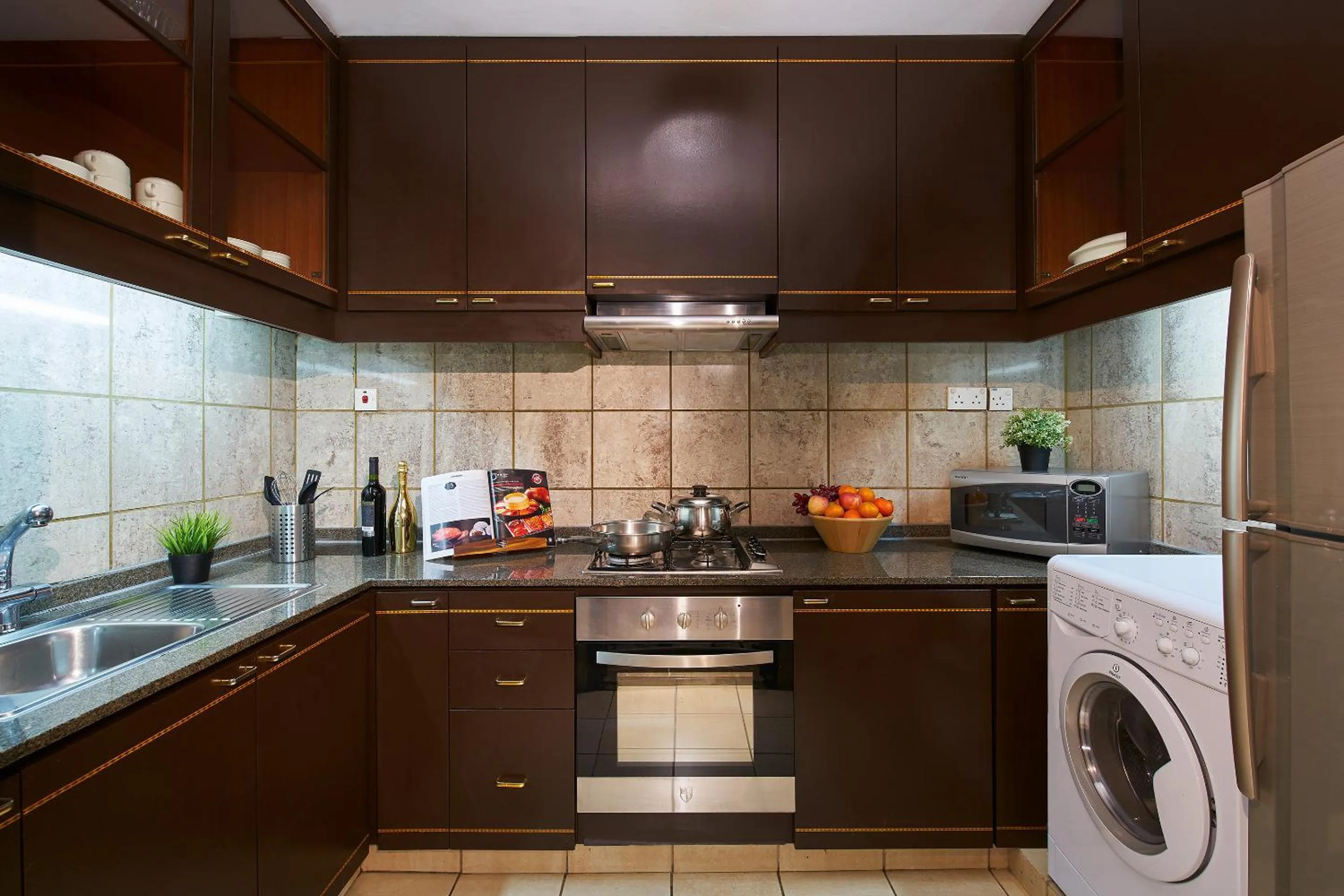 Kitchen or kitchenette in Orchard Parksuites by Far East Hospitality