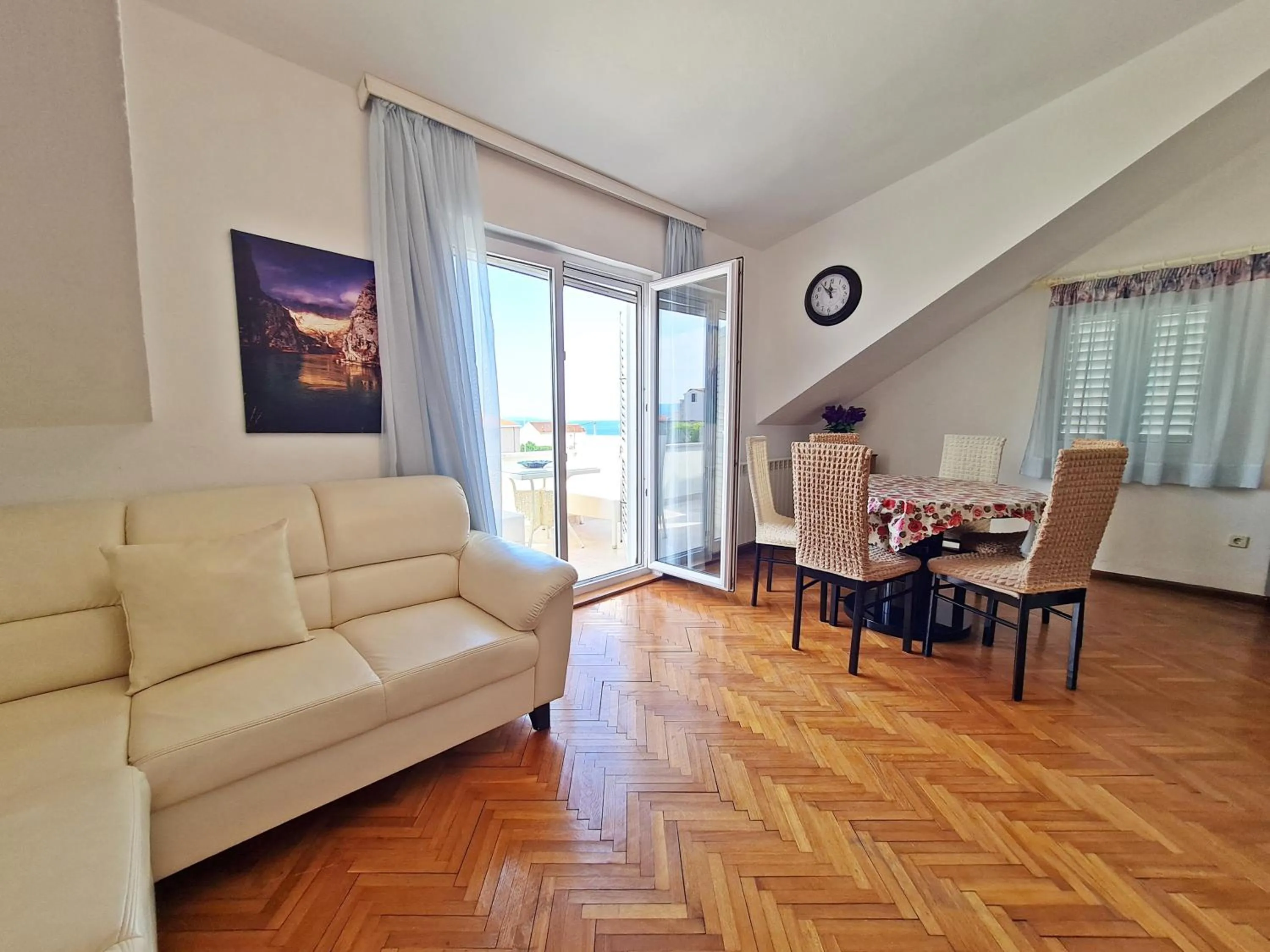 Dining area in AB Villa Podstrana