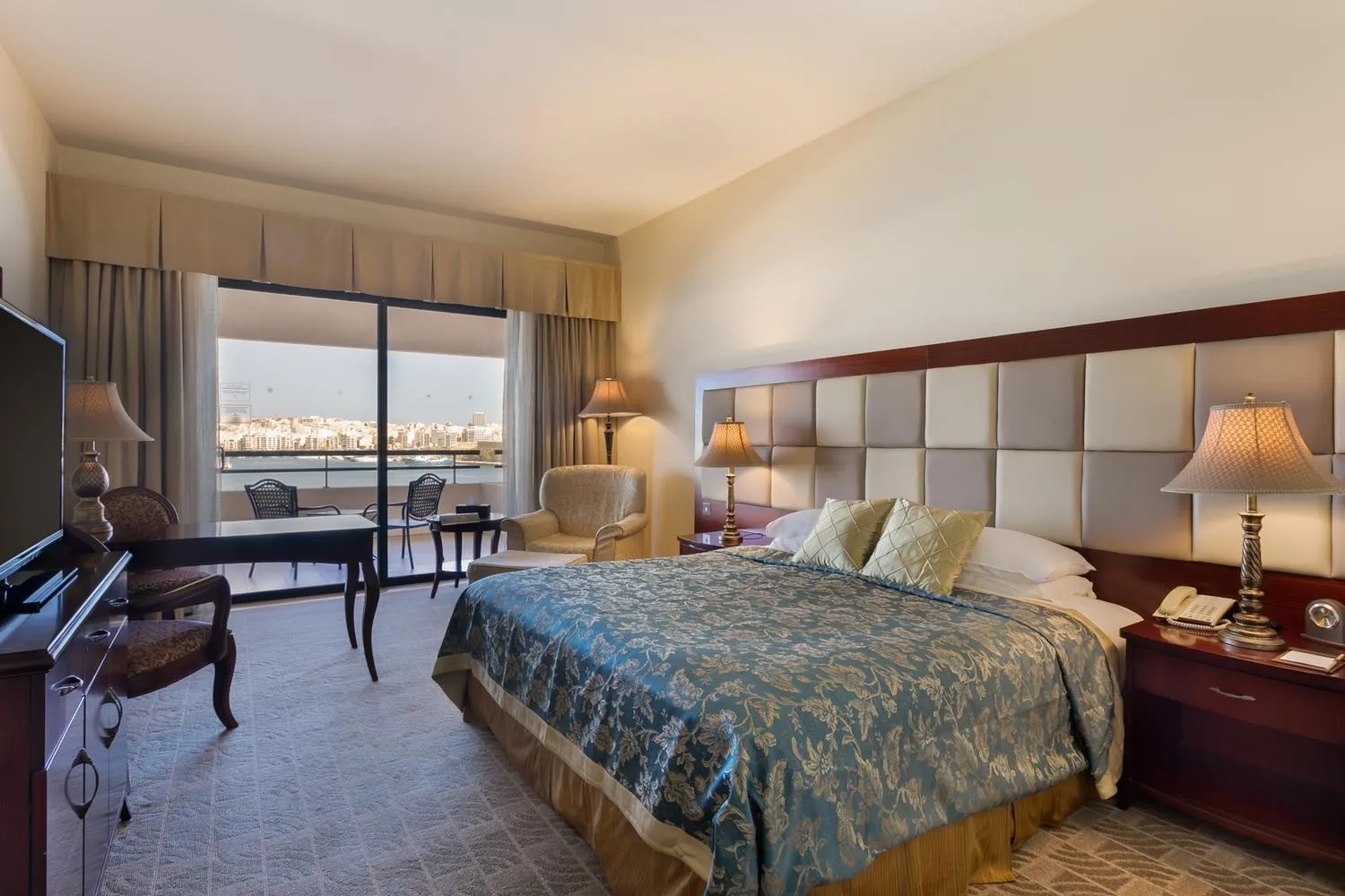 Bed in Grand Hotel Excelsior