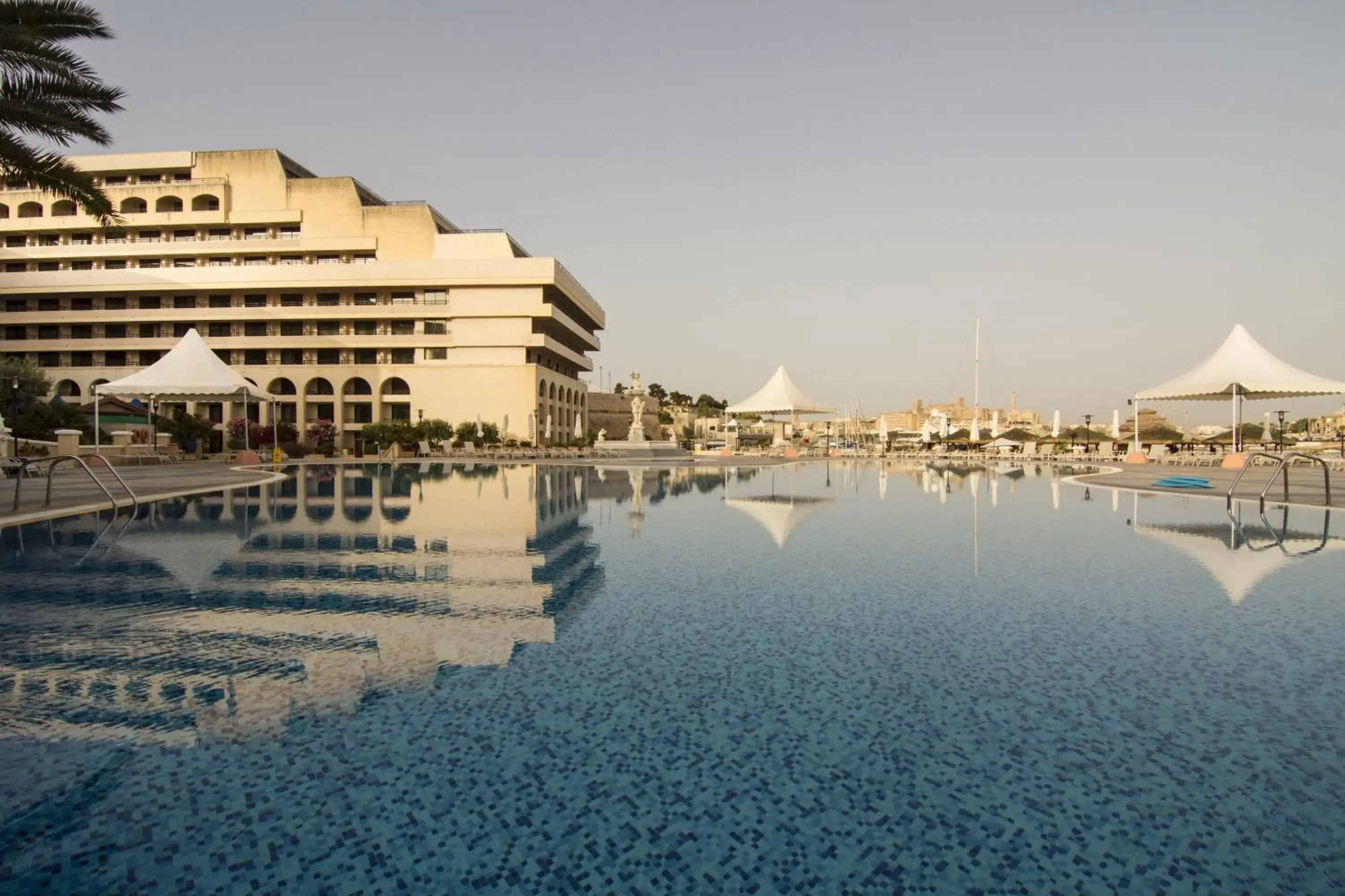 Swimming pool in Grand Hotel Excelsior Swimming pool in Grand Hotel Excelsior