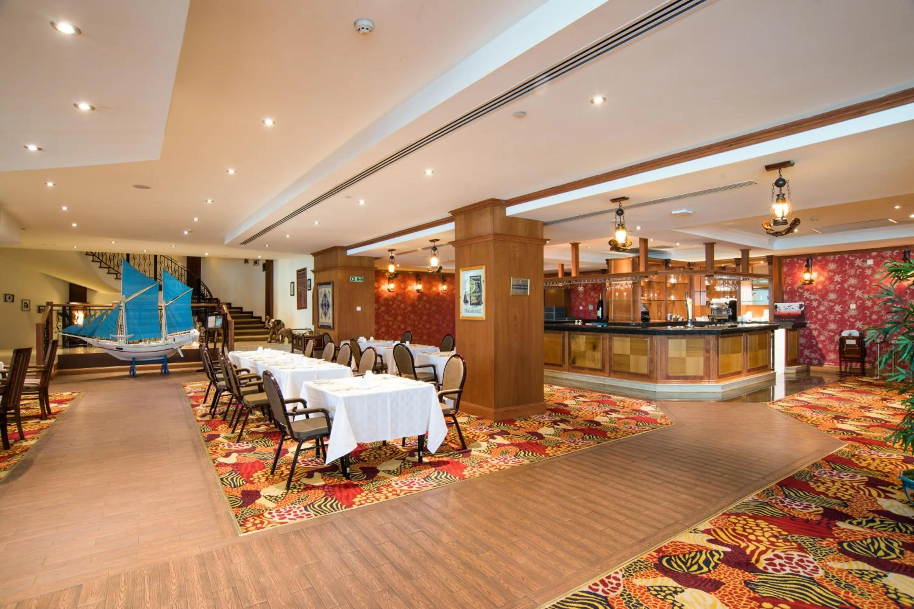 Restaurant/places to eat in Grand Hotel Excelsior