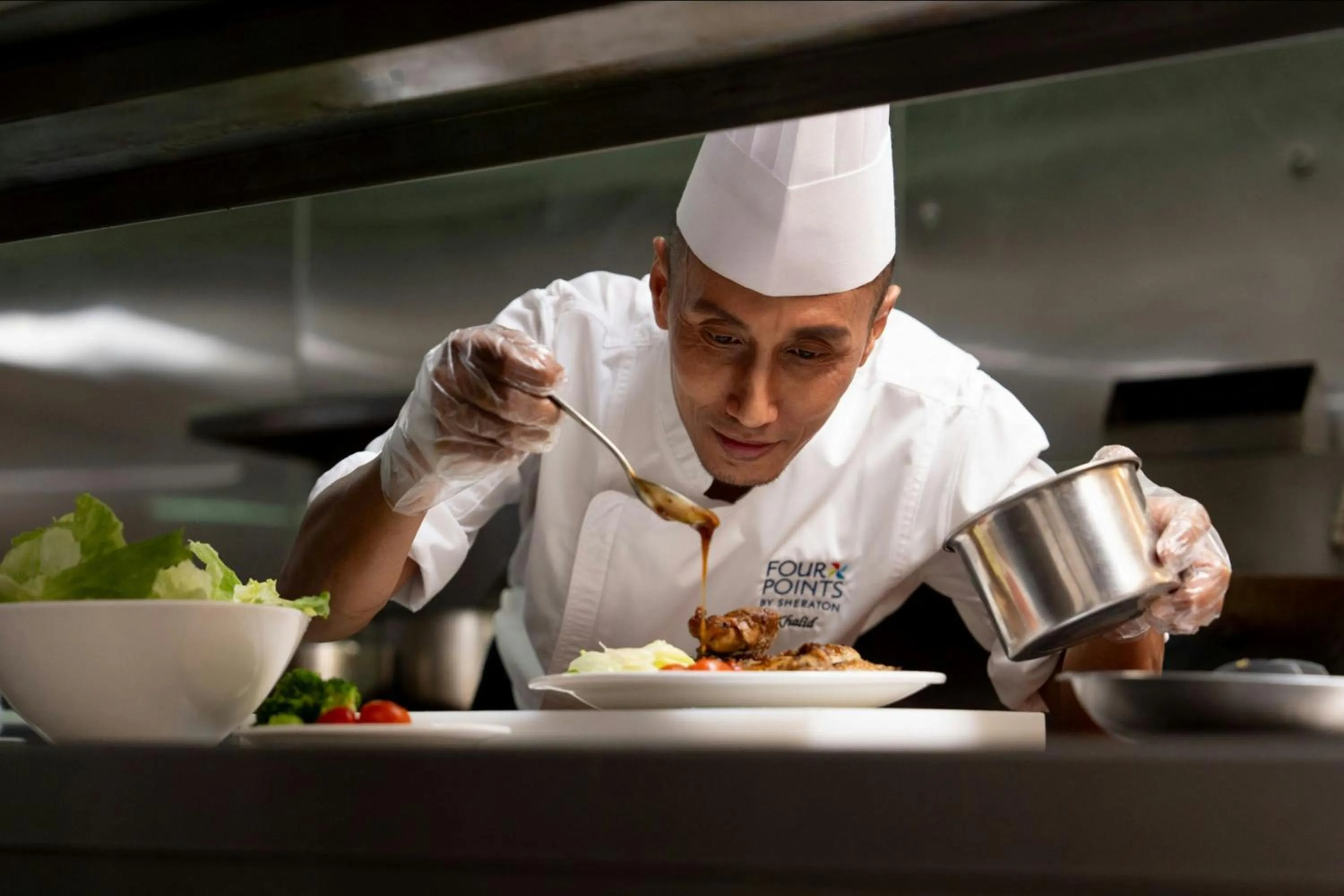 Restaurant/places to eat in Four Points by Sheraton Singapore, Riverview