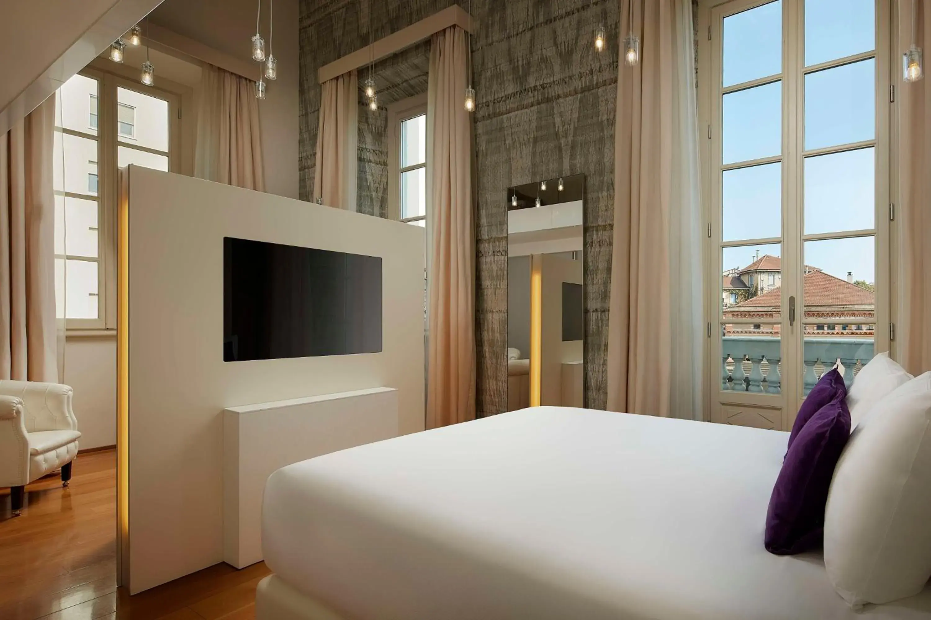 Bedroom, Bed in Avani Palazzo Moscova Milan Hotel Bedroom, Bed in Avani Palazzo Moscova Milan Hotel