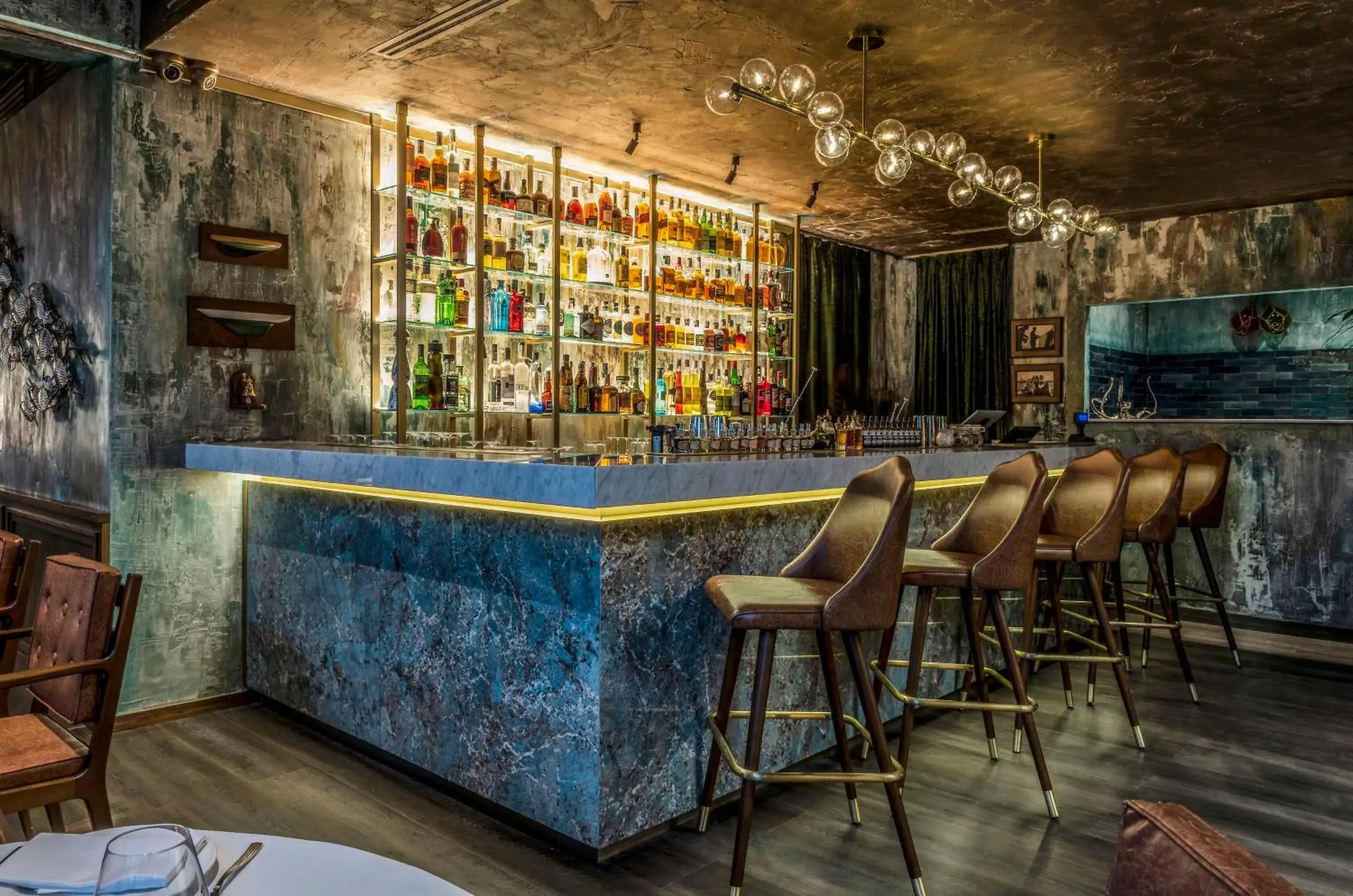 Lounge or bar in Avani Palazzo Moscova Milan Hotel Lounge or bar in Avani Palazzo Moscova Milan Hotel