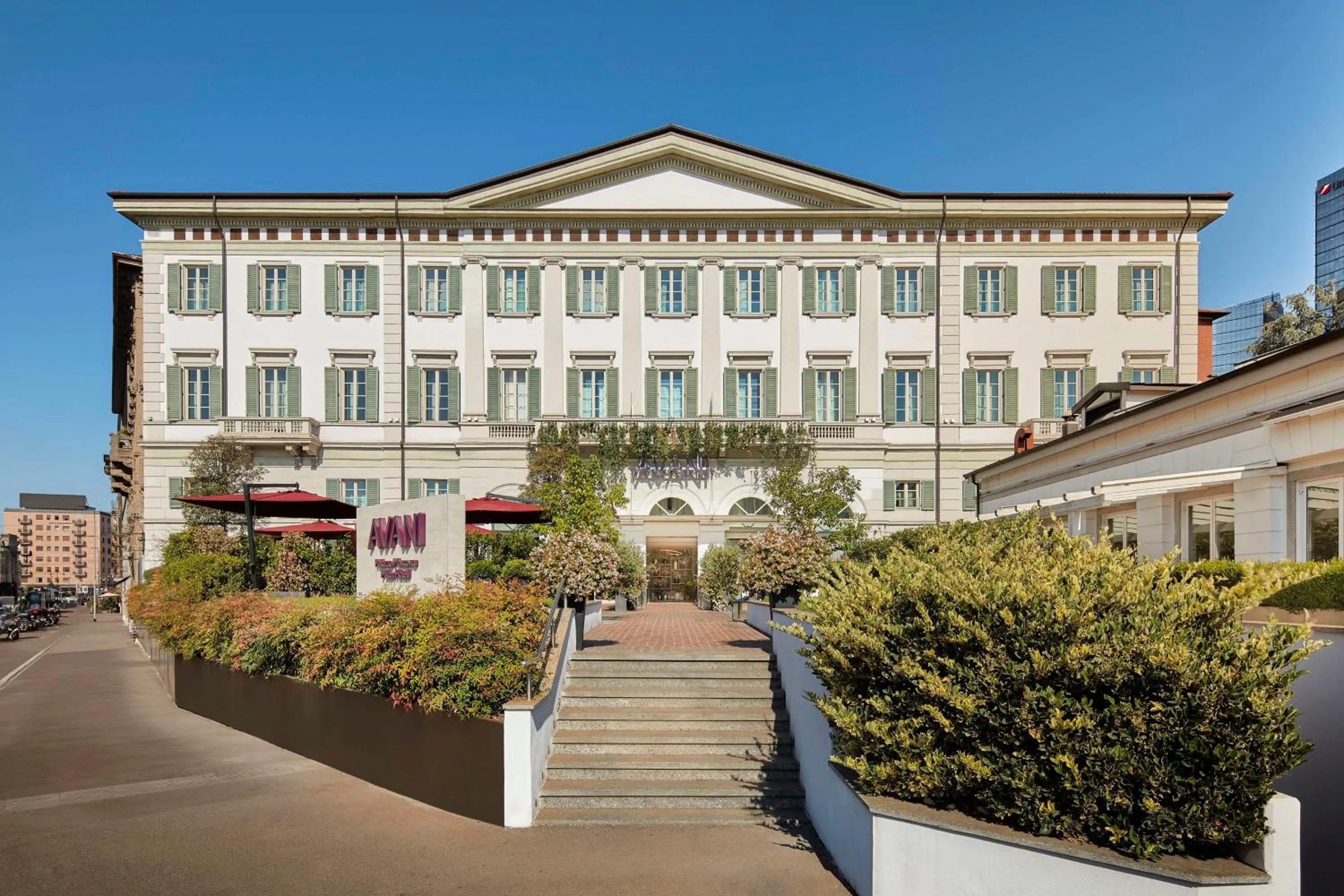 Facade/entrance in Avani Palazzo Moscova Milan Hotel