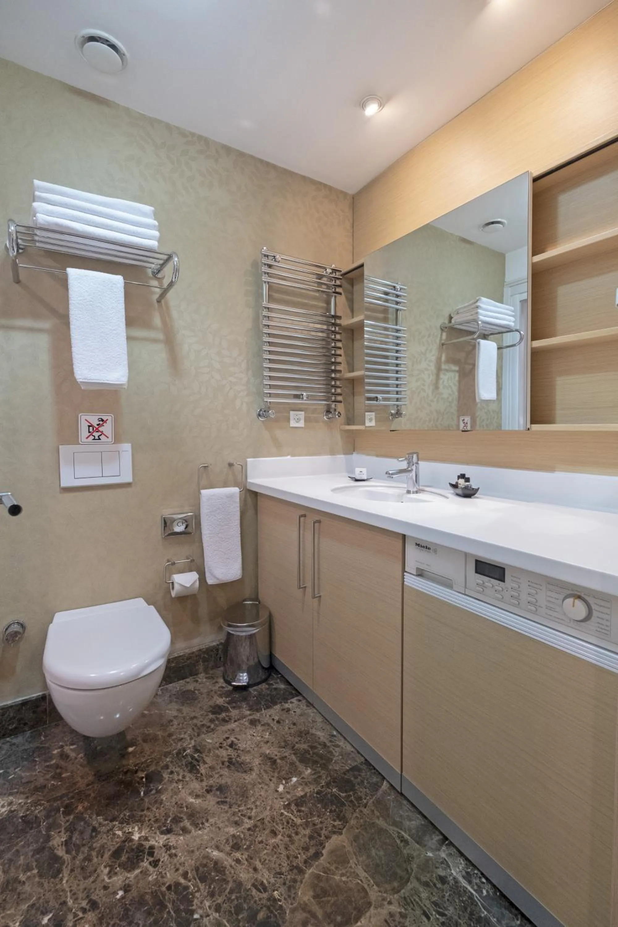 Toilet in Cheya Deluxe Residence Nisantasi Istanbul City Center