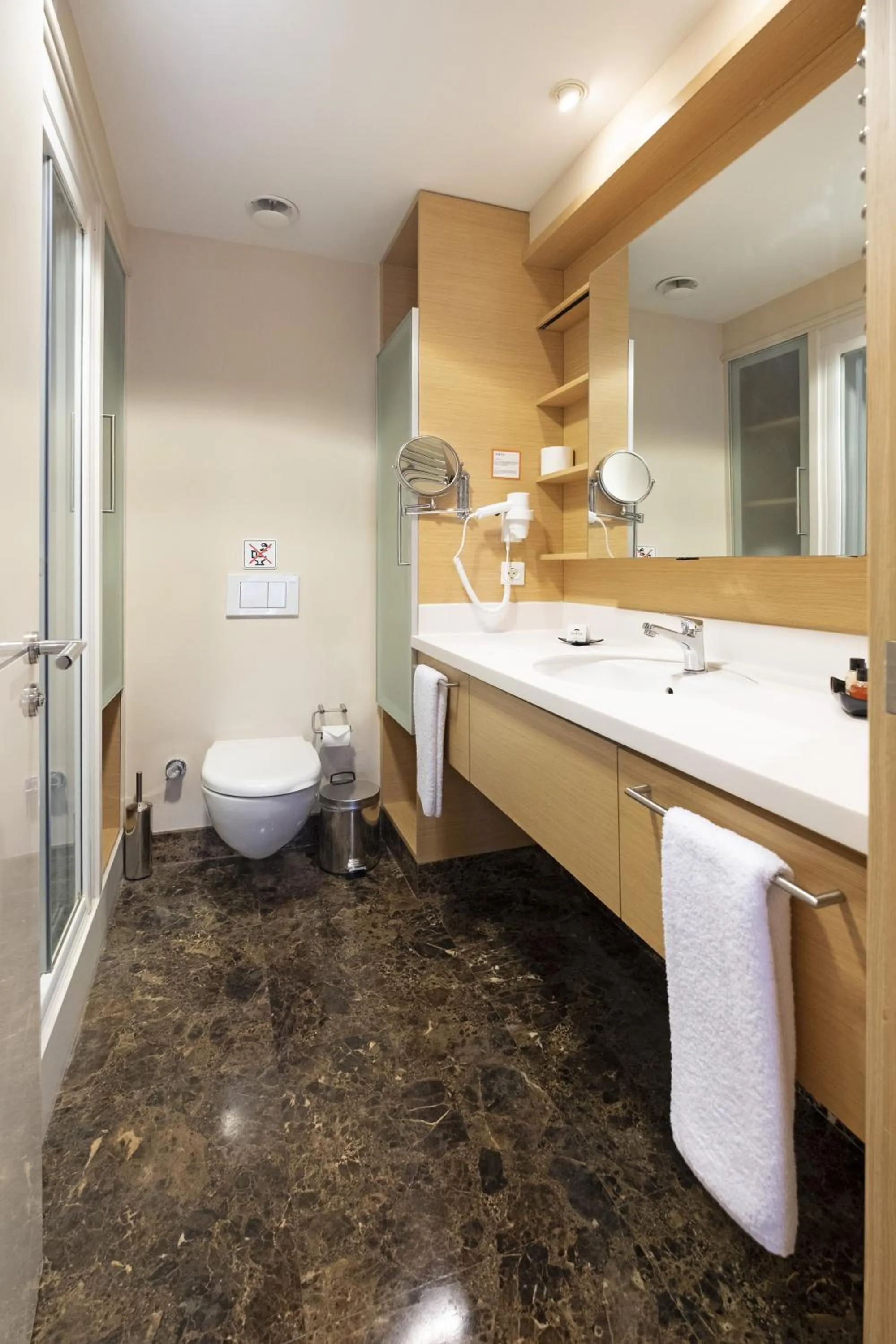 Toilet in Cheya Deluxe Residence Nisantasi Istanbul City Center