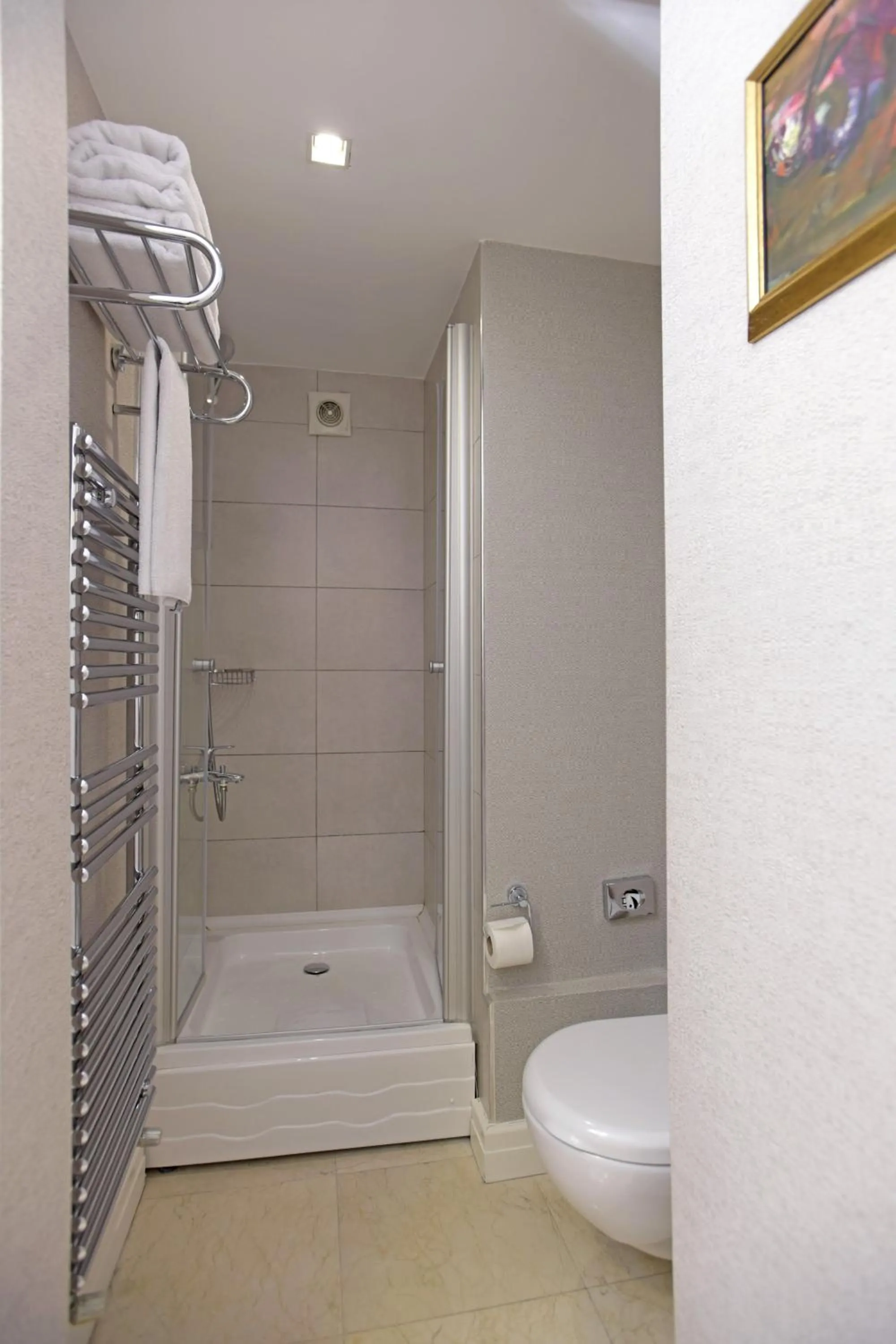 Shower in Cheya Deluxe Residence Nisantasi Istanbul City Center