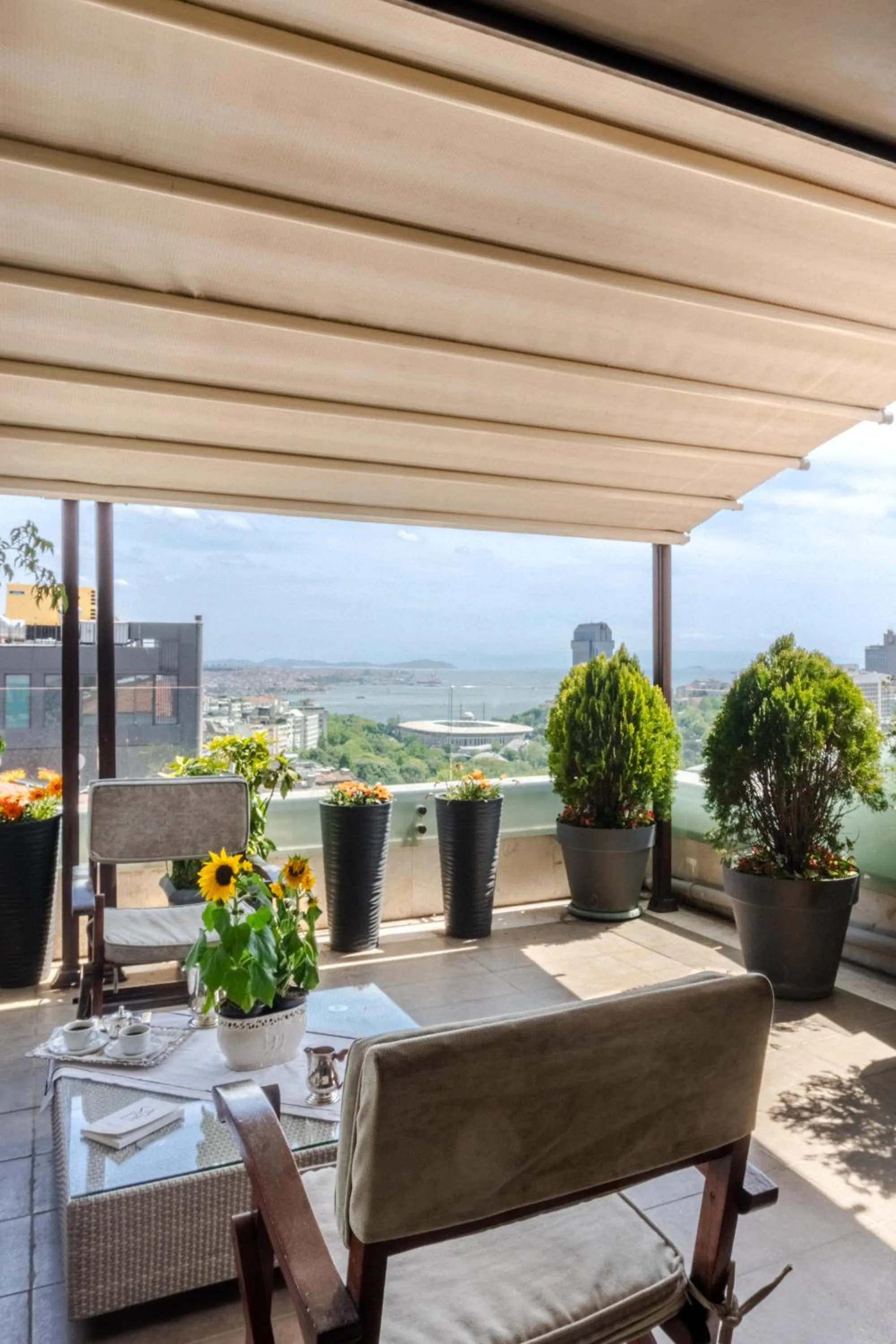 Balcony/Terrace in Cheya Deluxe Residence Nisantasi Istanbul City Center