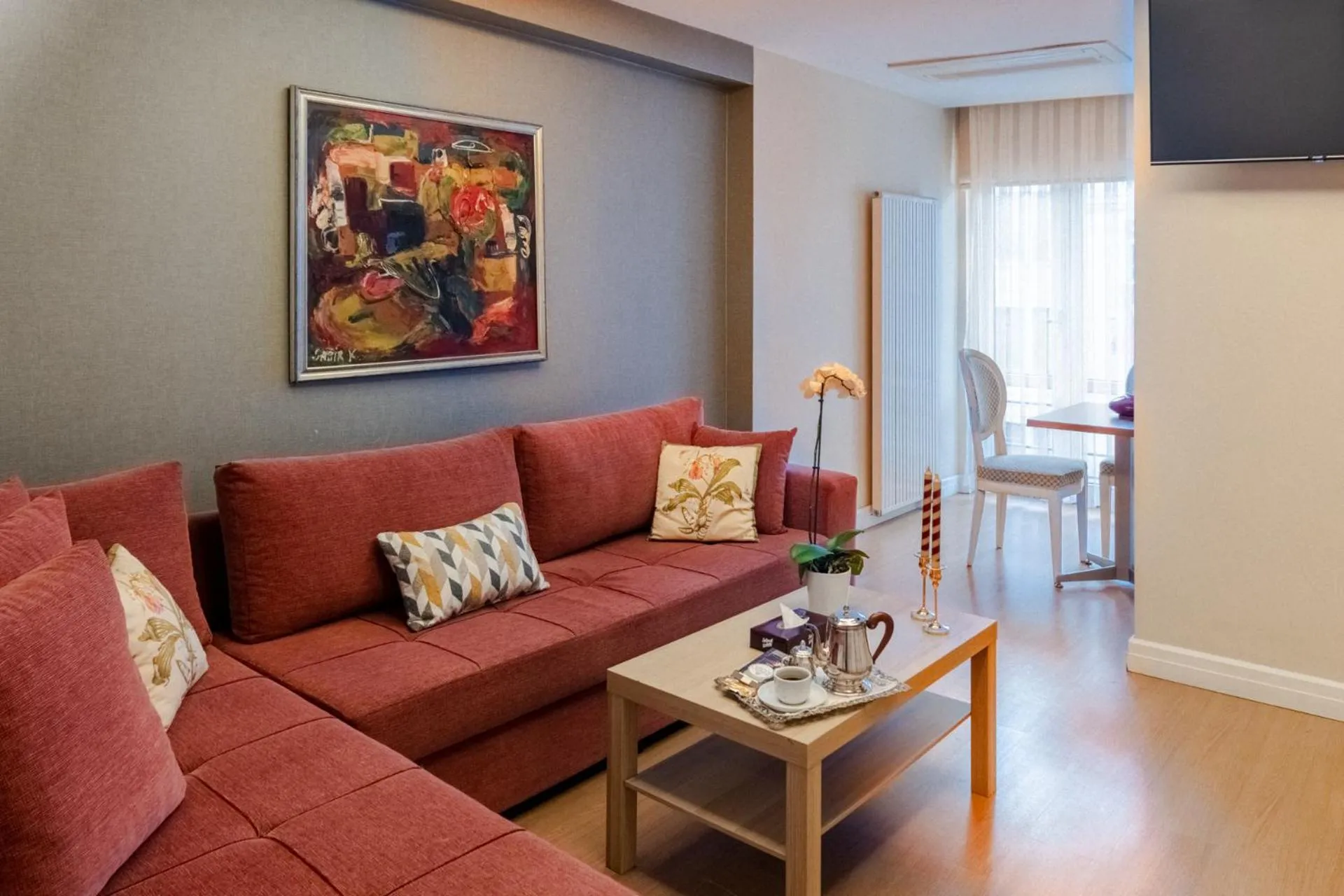 Living room in Cheya Deluxe Residence Nisantasi Istanbul City Center