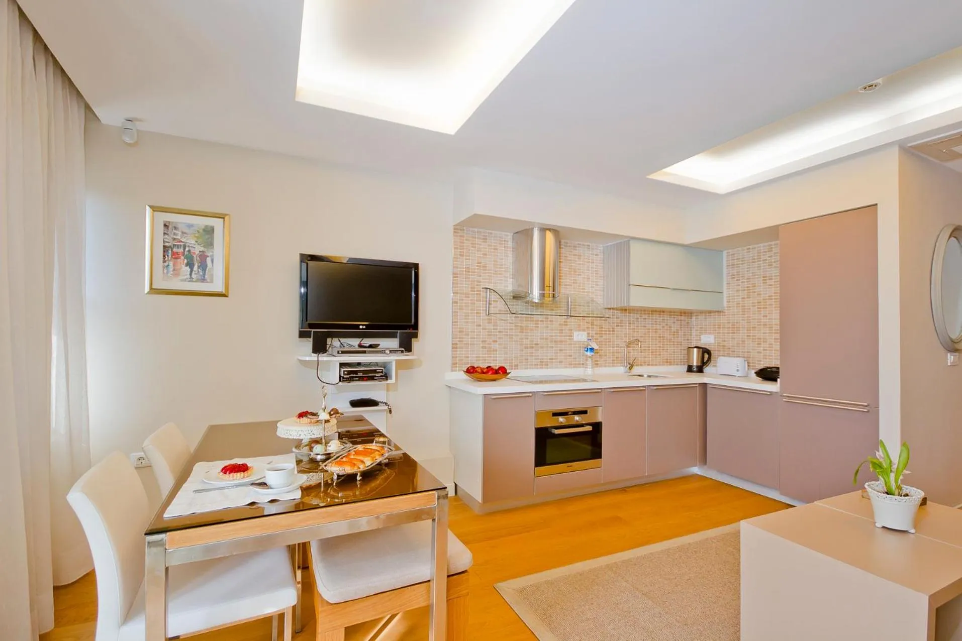 Kitchen or kitchenette in Cheya Deluxe Residence Nisantasi Istanbul City Center