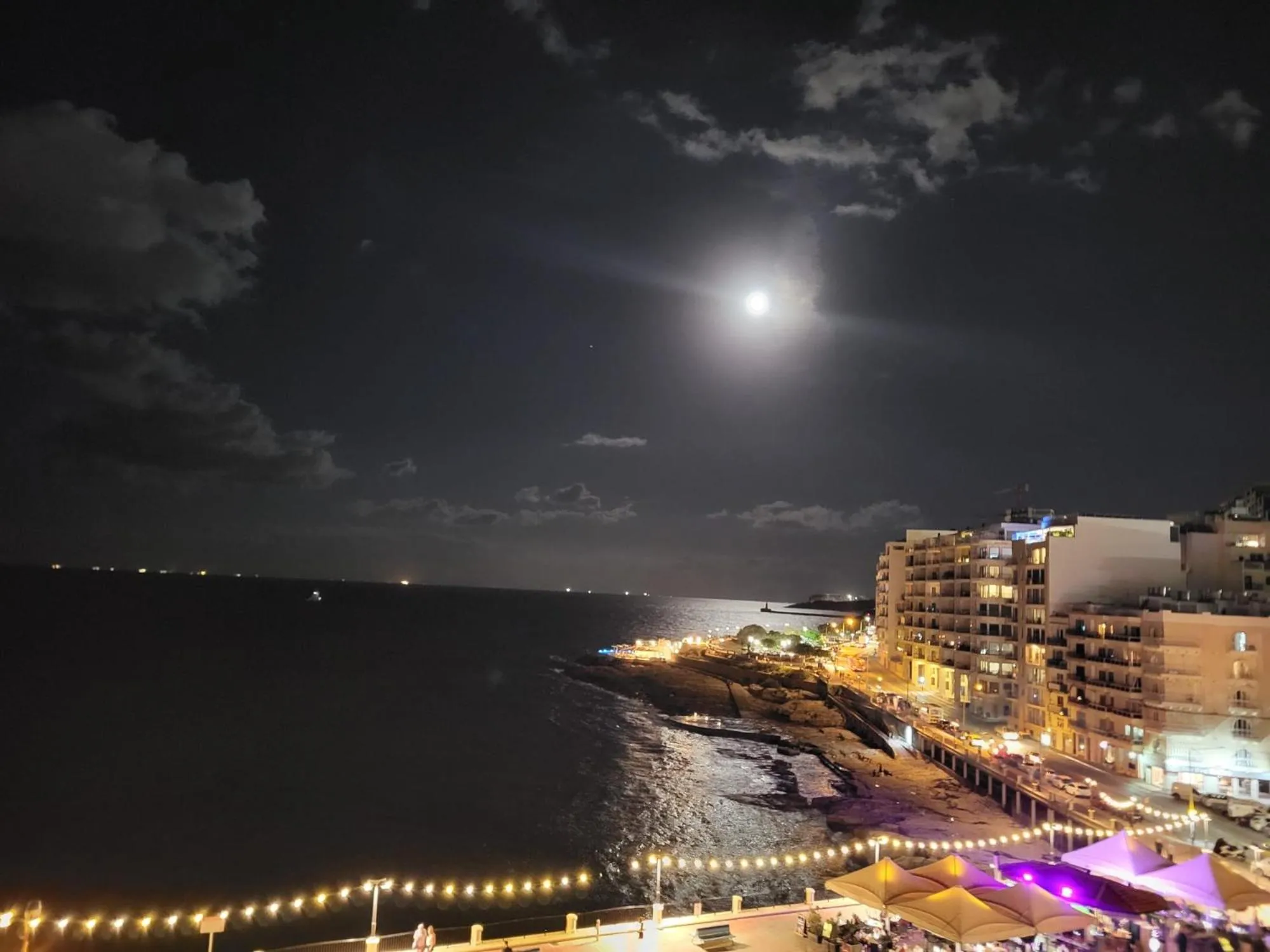 Sea view in Roma Hotel