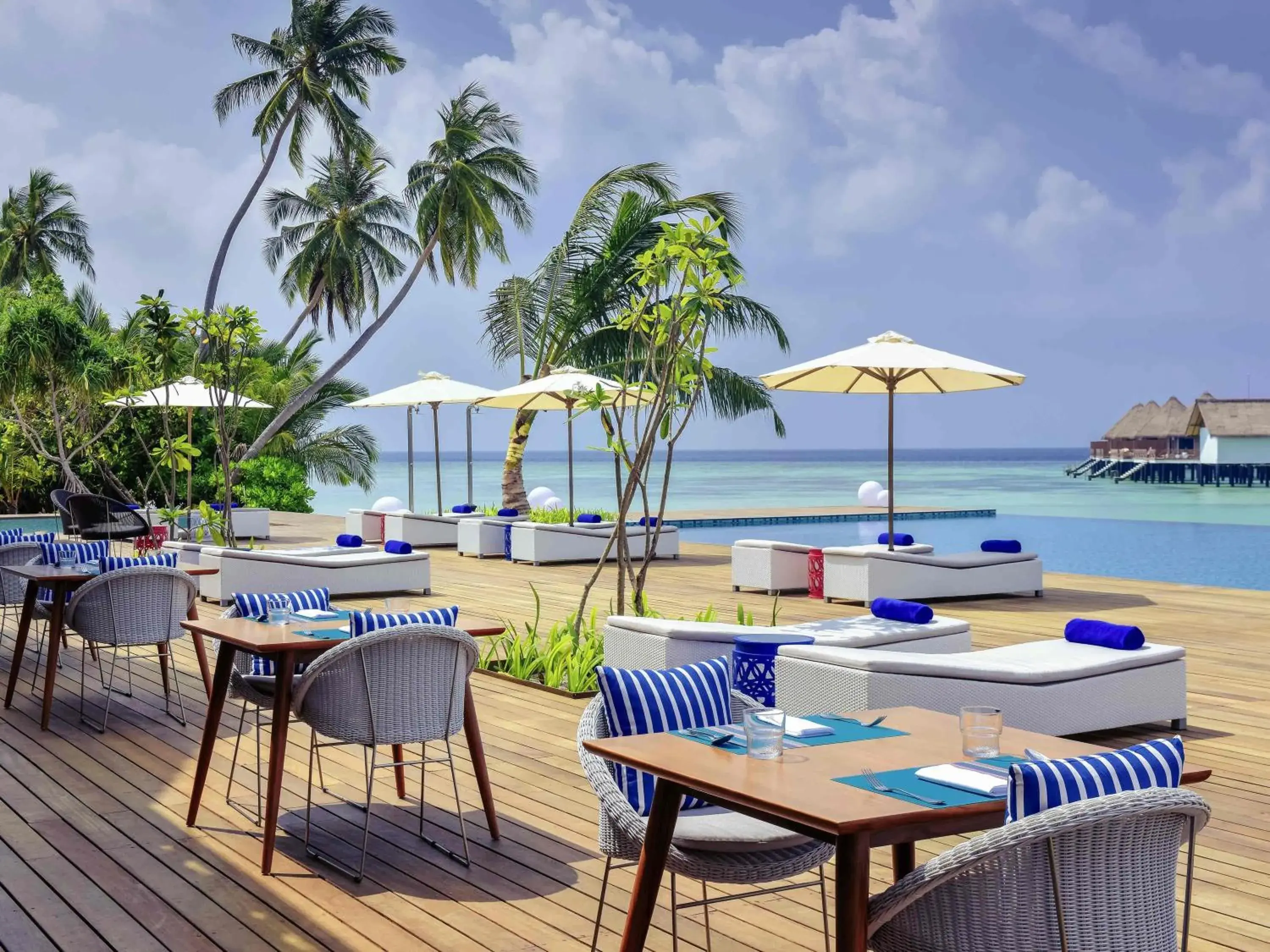 Restaurant/places to eat in Mercure Maldives Kooddoo - Adults-Only Escape - 50 percent off Domestic Transfers Restaurant/places to eat in Mercure Maldives Kooddoo - Adults-Only Escape - 50 percent off Domestic Transfers