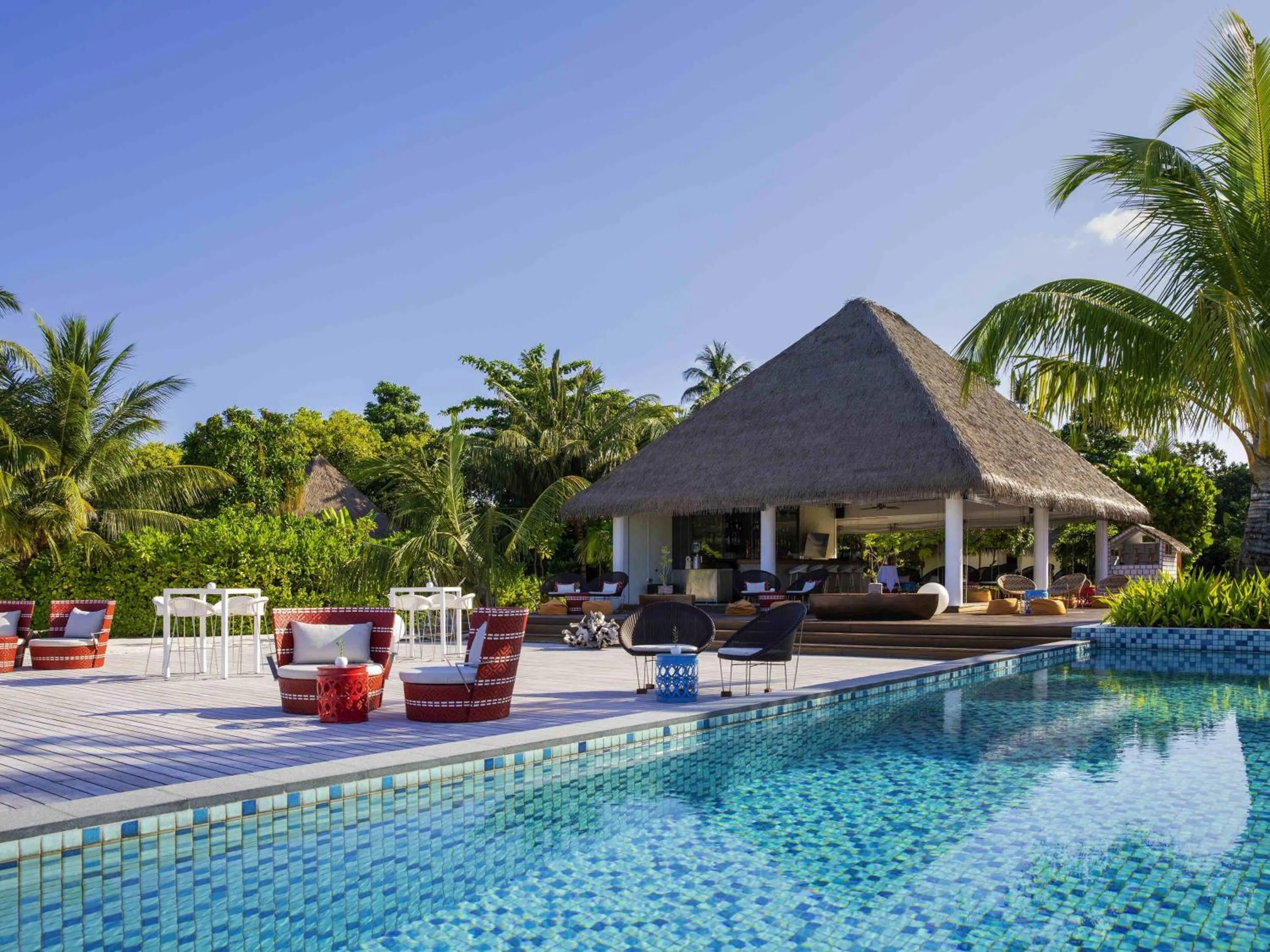 Lounge or bar in Mercure Maldives Kooddoo - Adults-Only Escape - 50 percent off Domestic Transfers