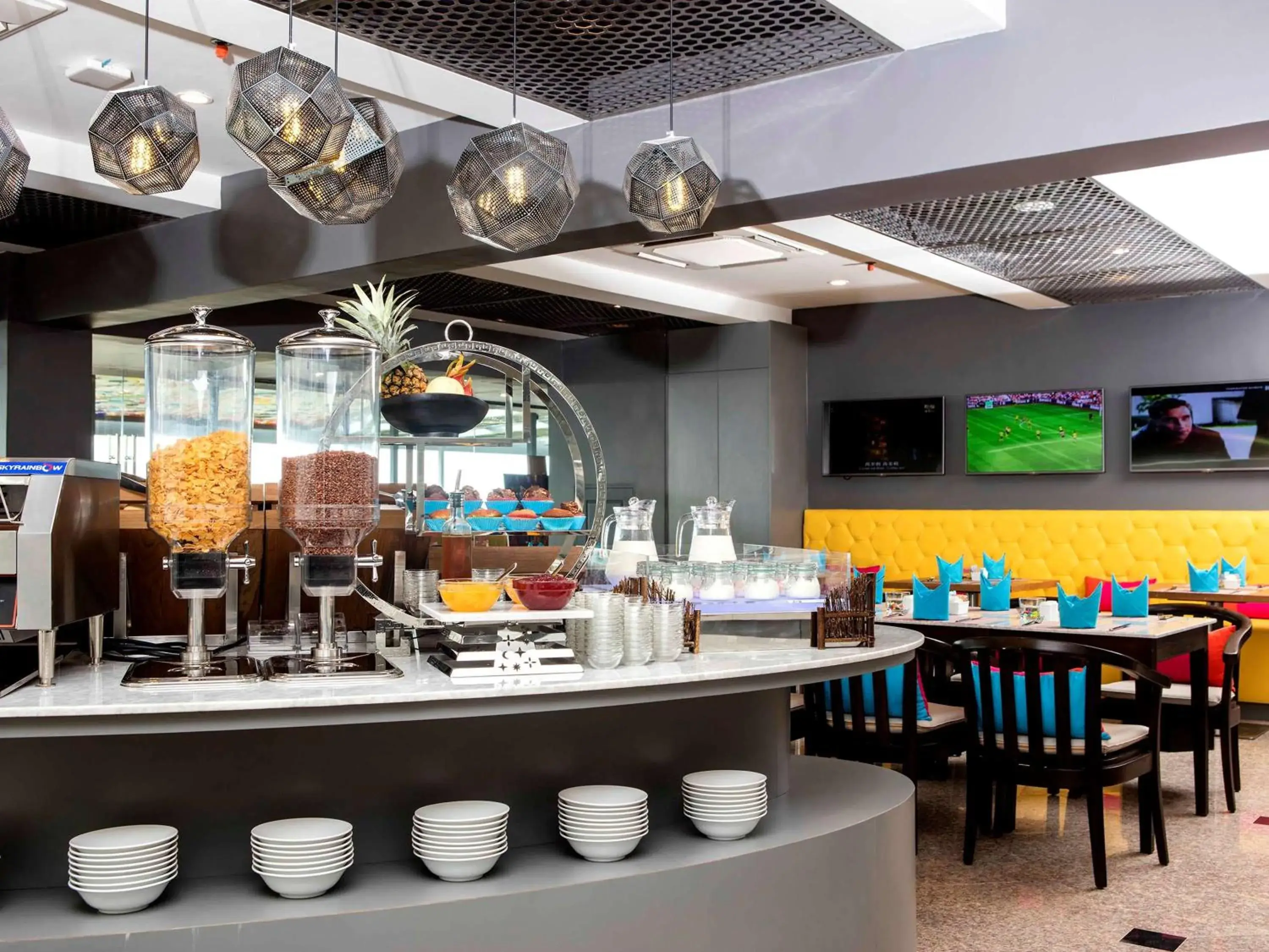 Restaurant/places to eat in Hotel Stadium Restaurant/places to eat in Hotel Stadium