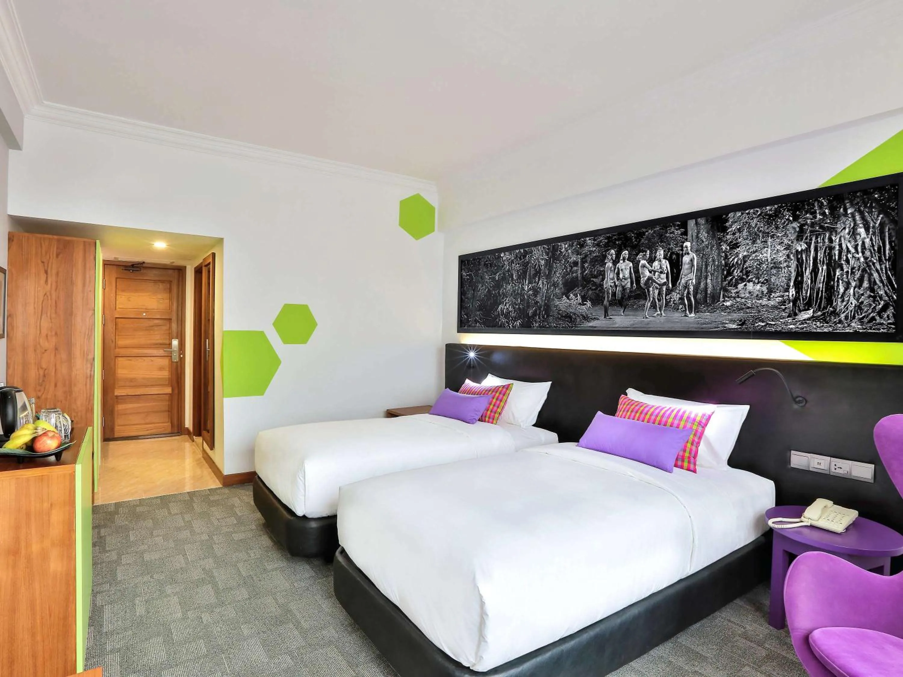 Photo of the whole room, Bed in Hotel Stadium