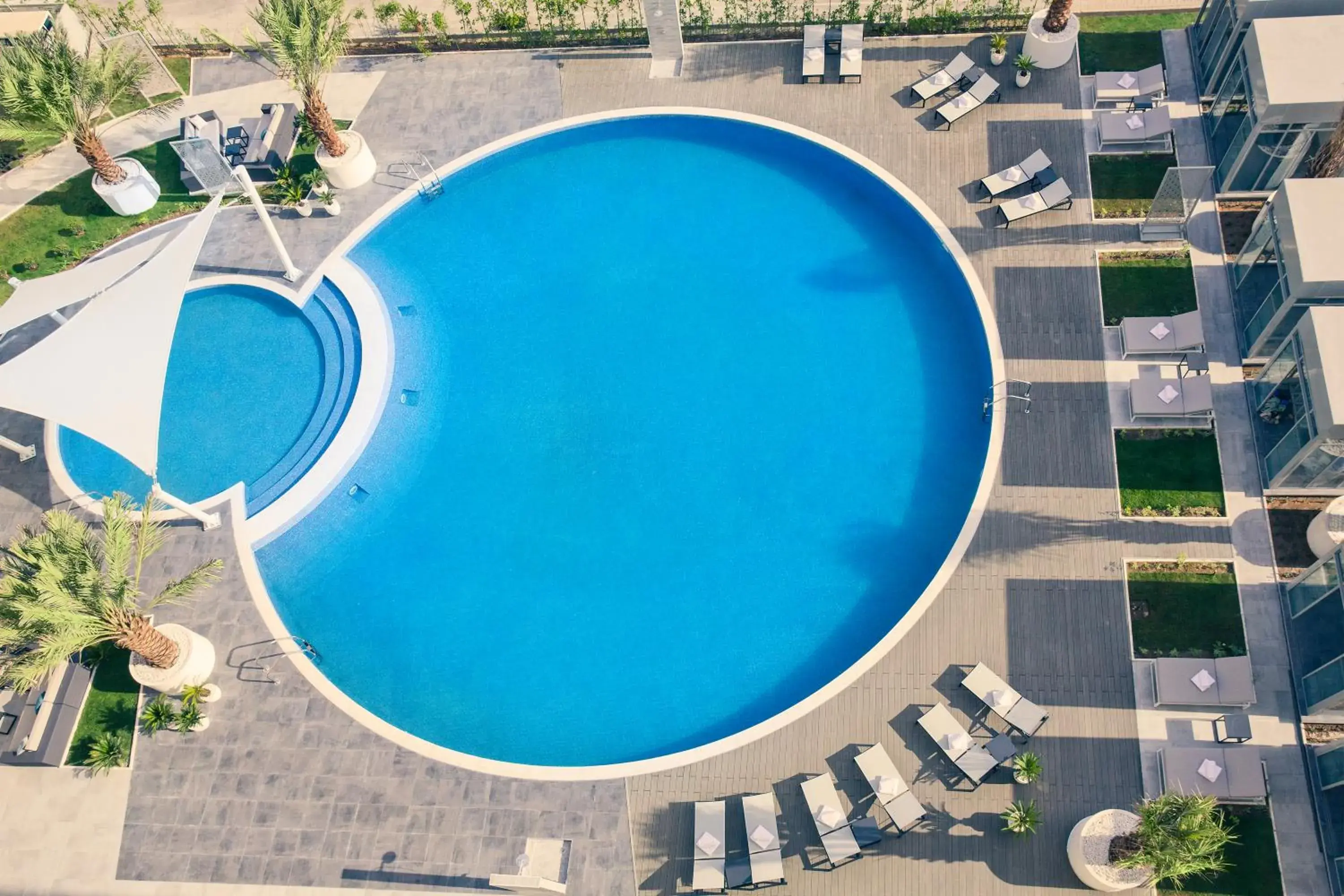 Swimming pool in Mercure Sohar Swimming pool in Mercure Sohar