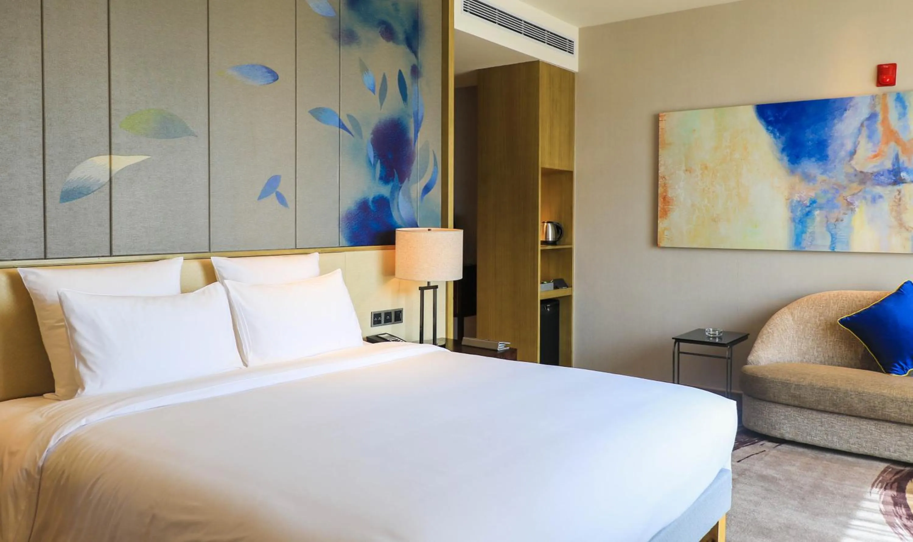 Bed in Pullman Nanchang Sunac