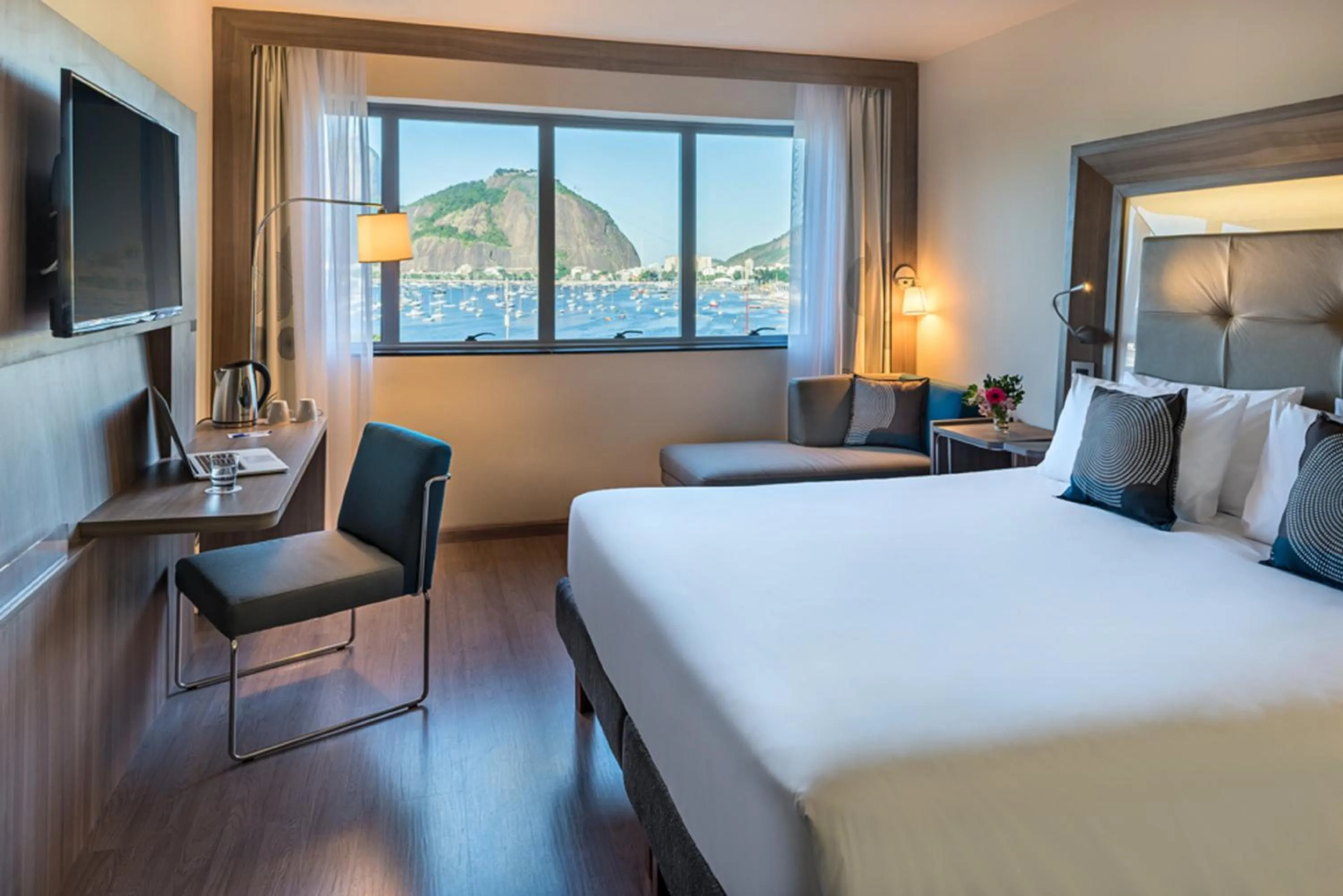 Day, Bed in Novotel RJ Praia de Botafogo