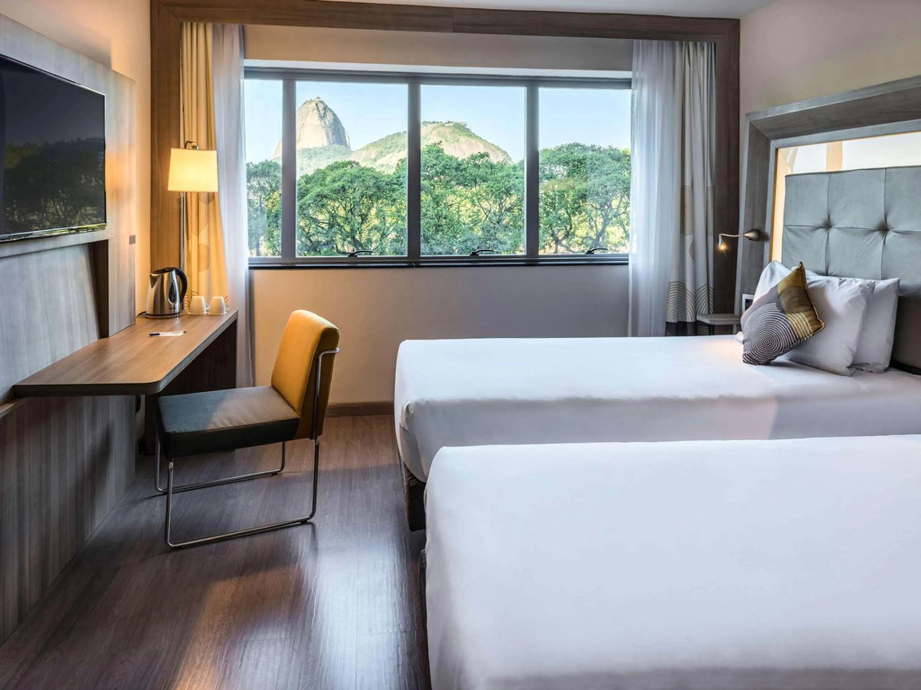 Bedroom, Bed in Novotel RJ Praia de Botafogo