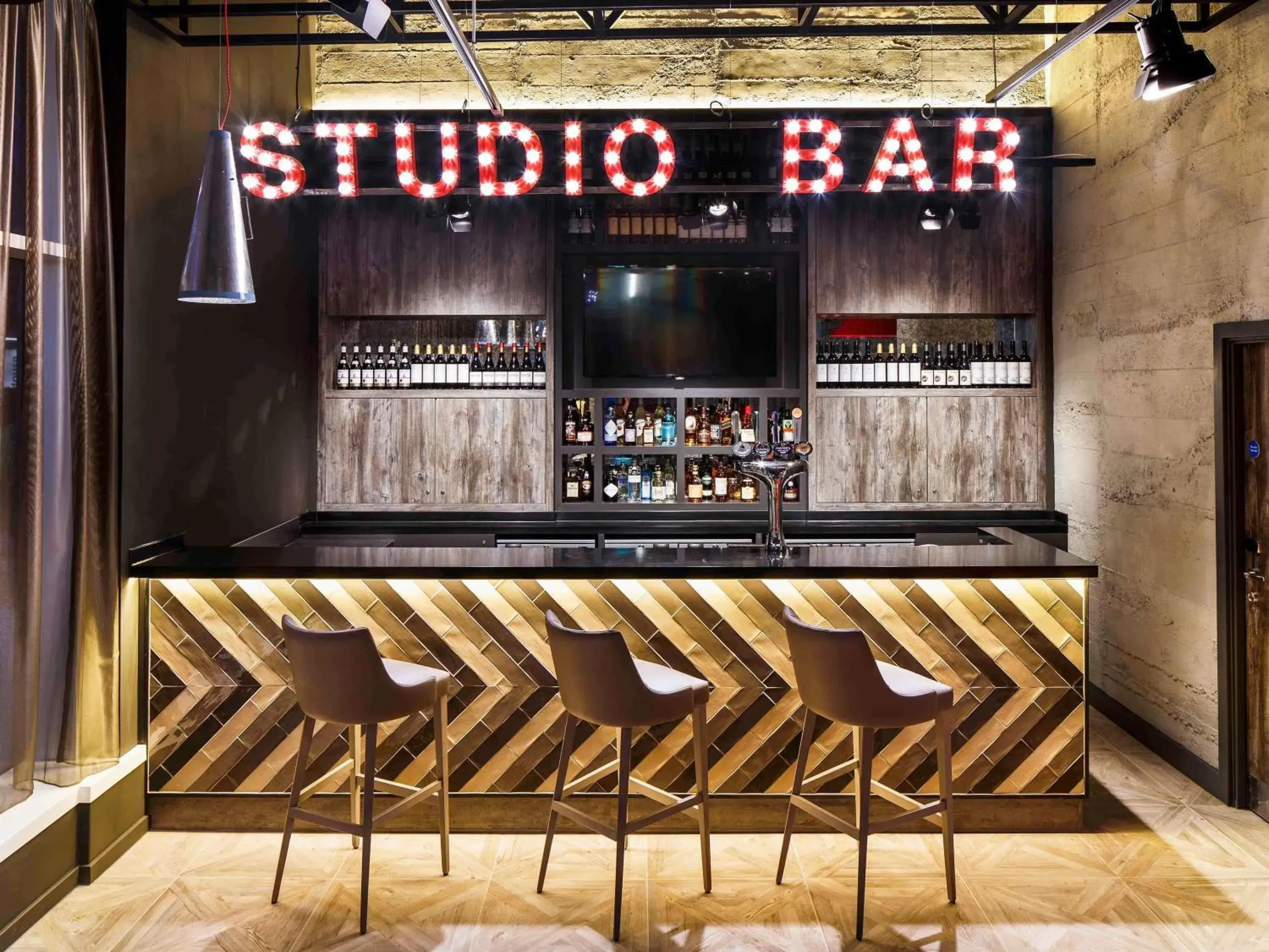 Property building in ibis Styles London Ealing Property building in ibis Styles London Ealing