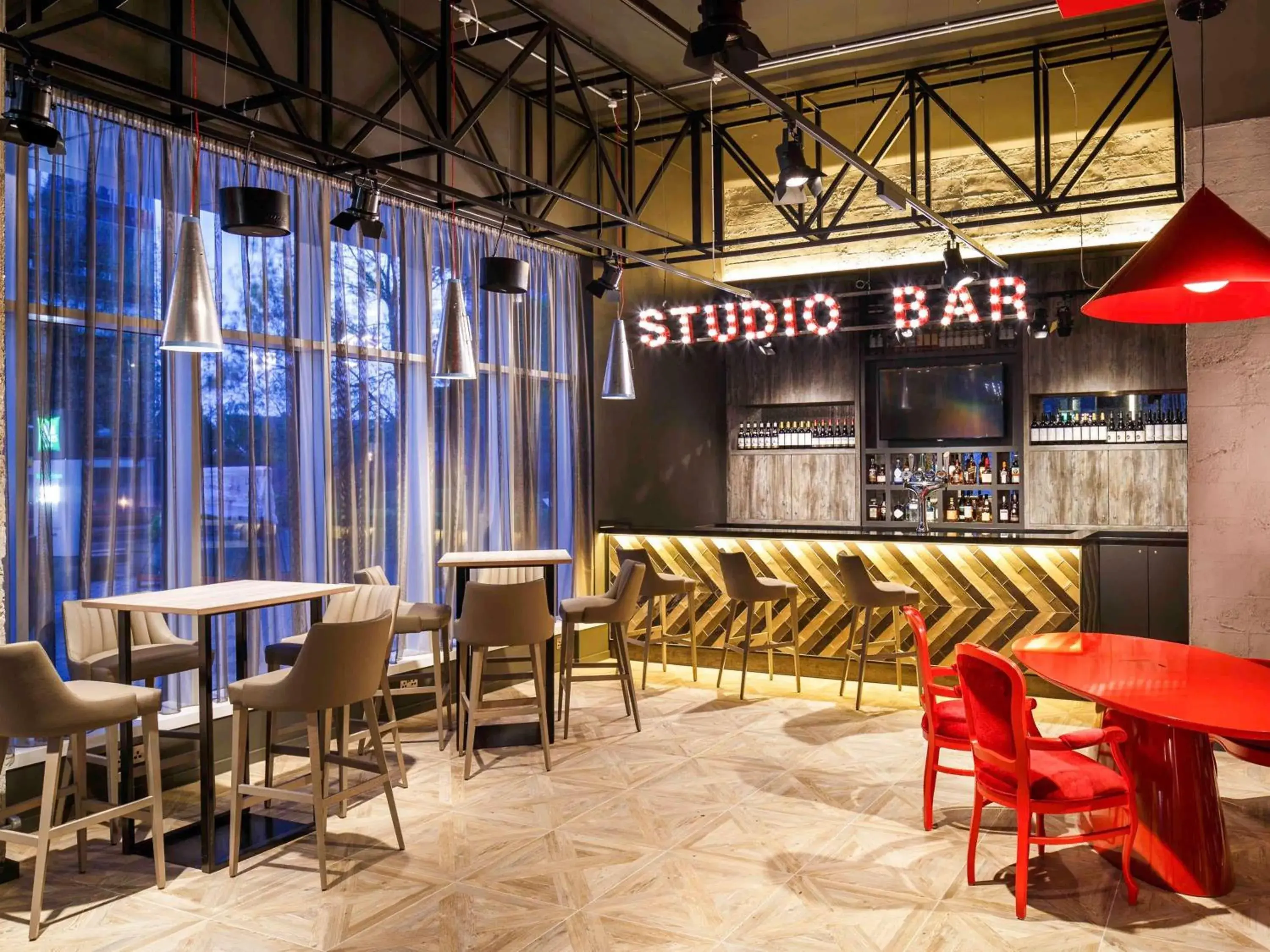 Property building in ibis Styles London Ealing Property building in ibis Styles London Ealing