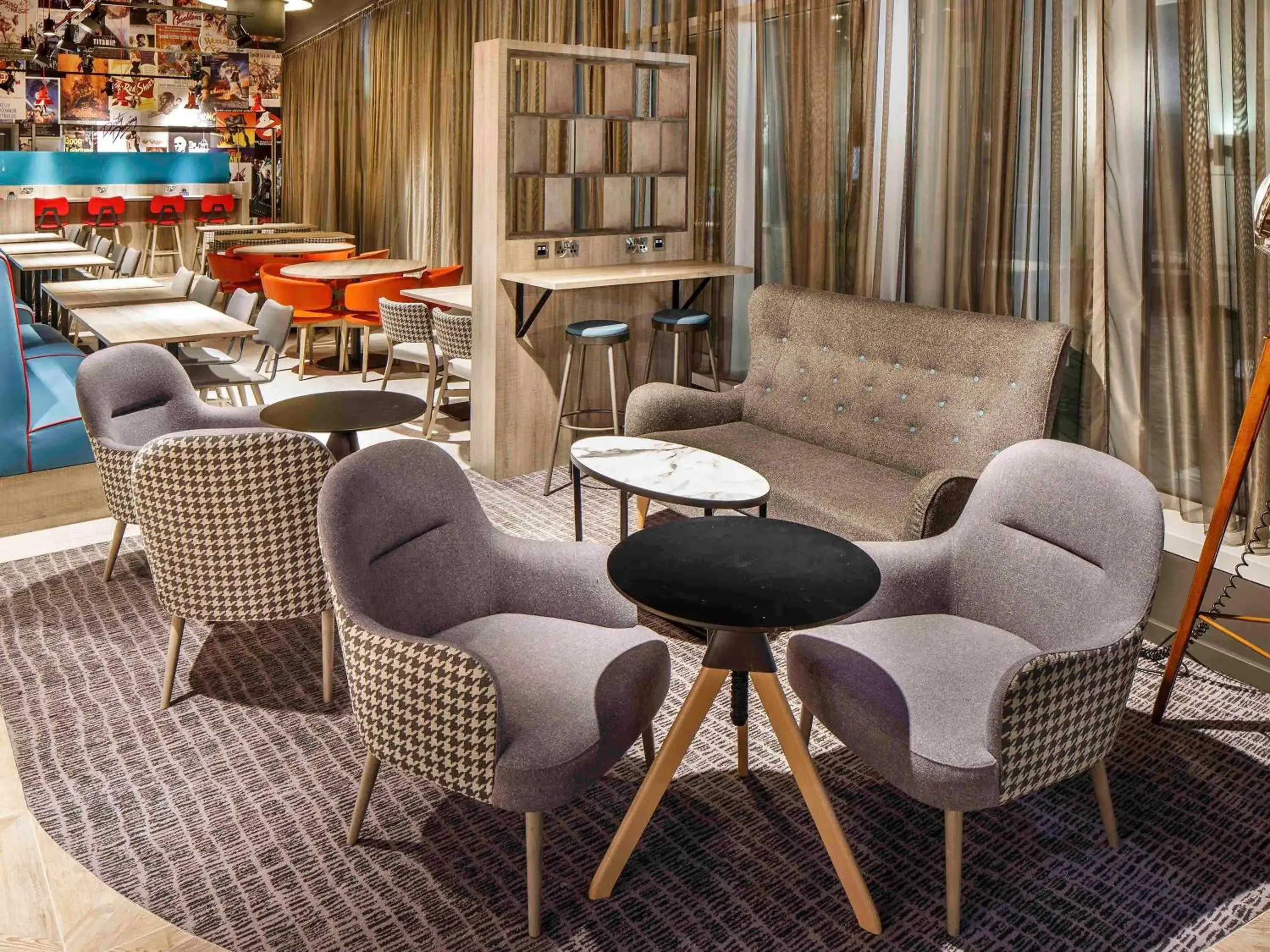 Lounge or bar in ibis Styles London Ealing Lounge or bar in ibis Styles London Ealing