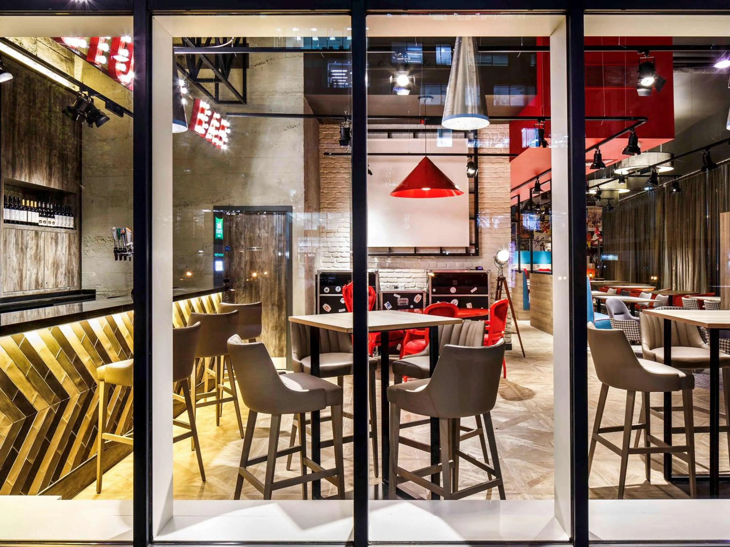 Lounge or bar in ibis Styles London Ealing