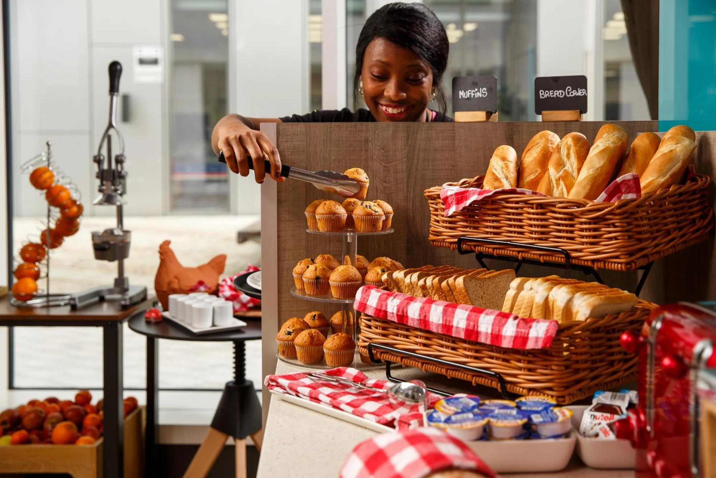 Restaurant/places to eat in ibis Styles London Ealing