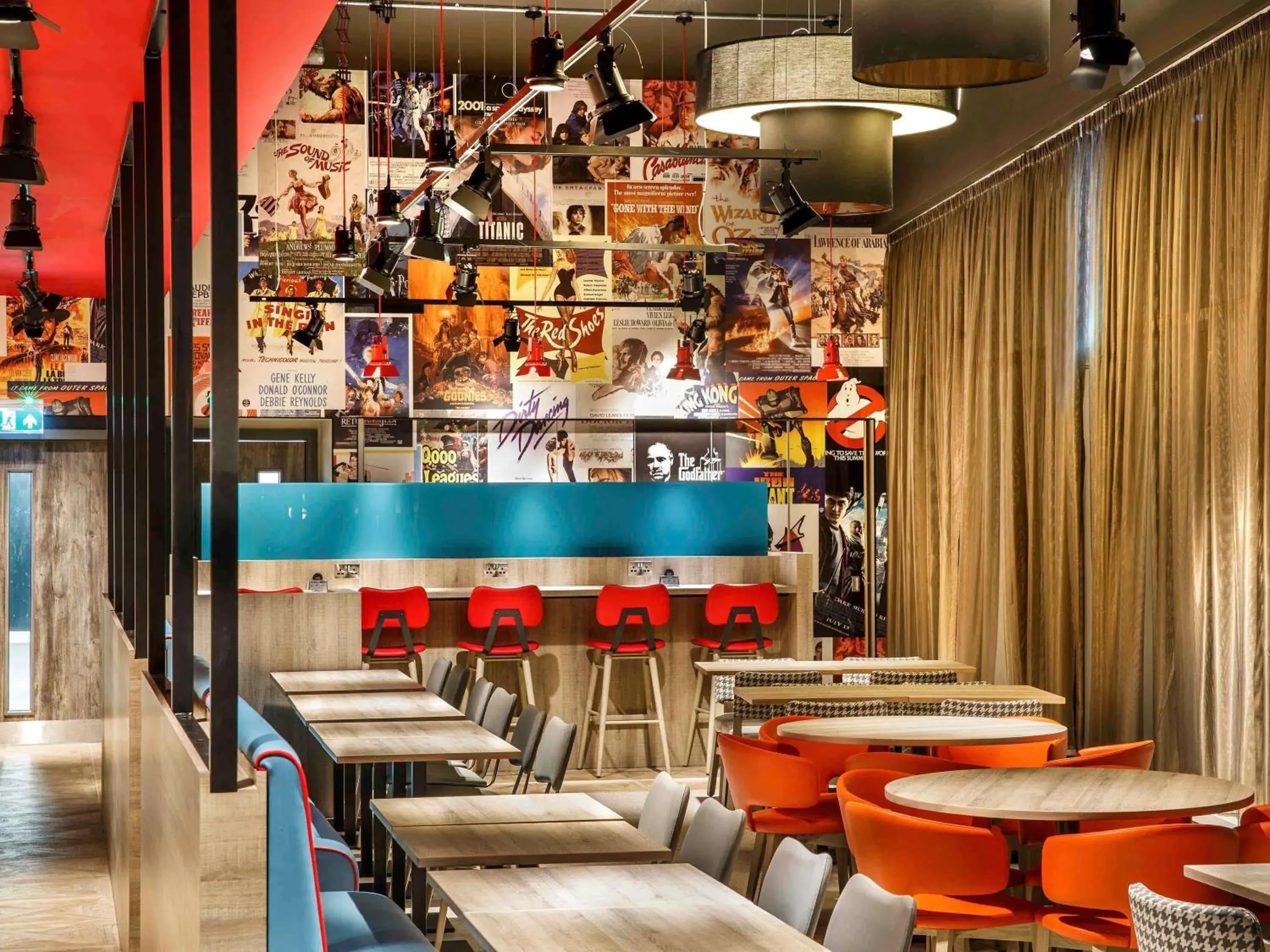 Lounge or bar in ibis Styles London Ealing Lounge or bar in ibis Styles London Ealing