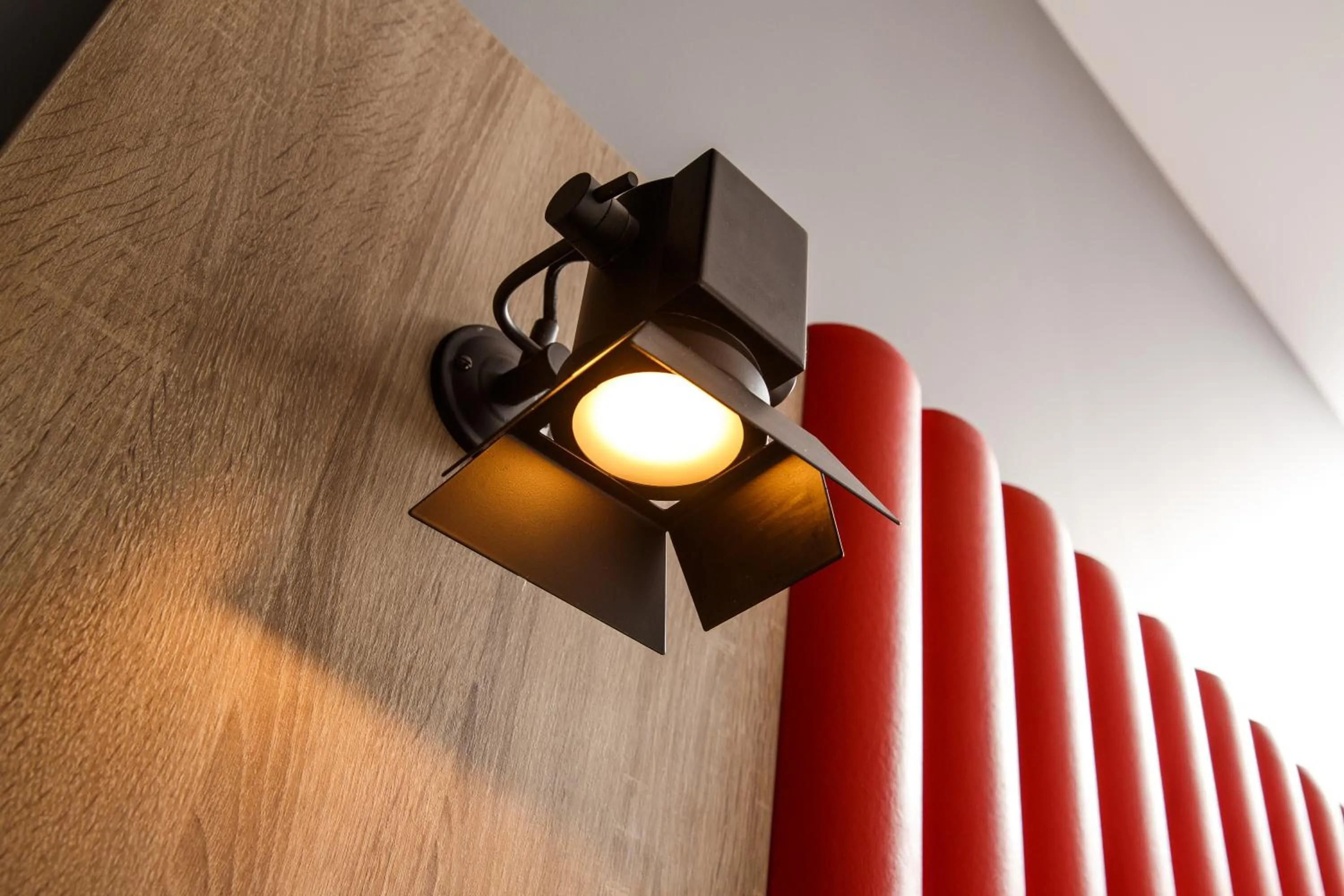 Bedroom in ibis Styles London Ealing