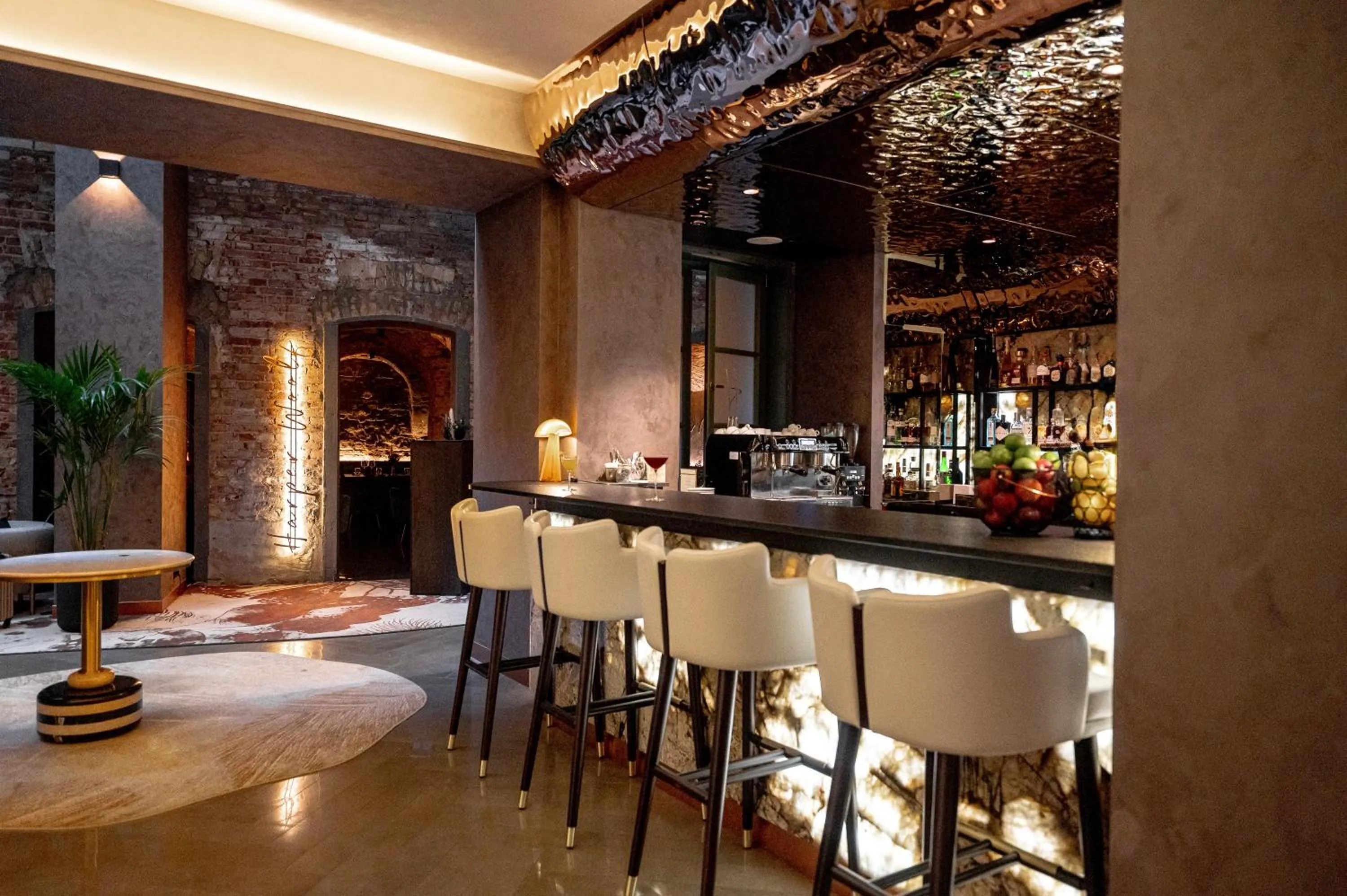 Lounge or bar in Pullman Riga Old Town - Renovated 2025