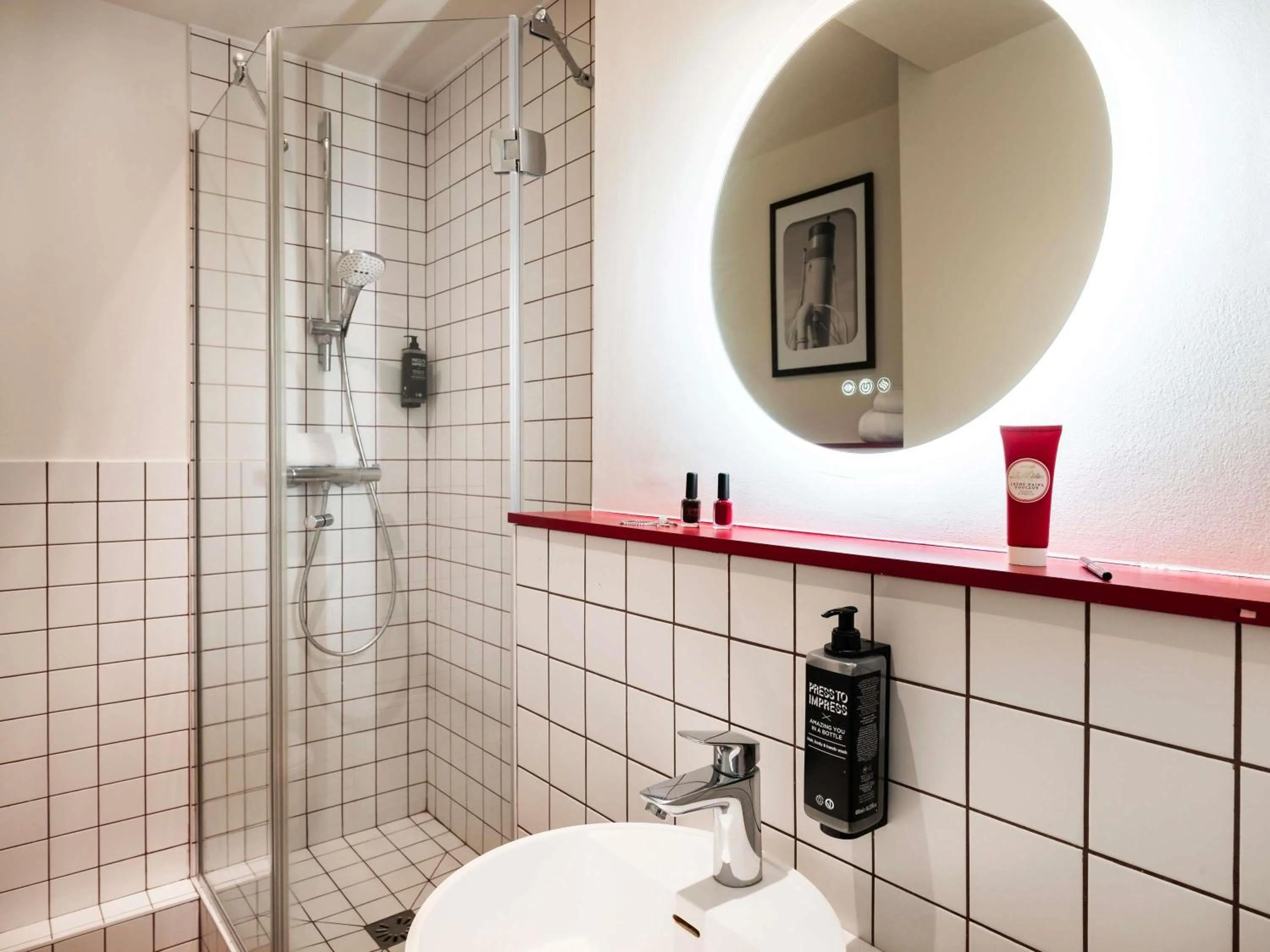 Bedroom in Ibis Styles Rouen Centre Cathédrale