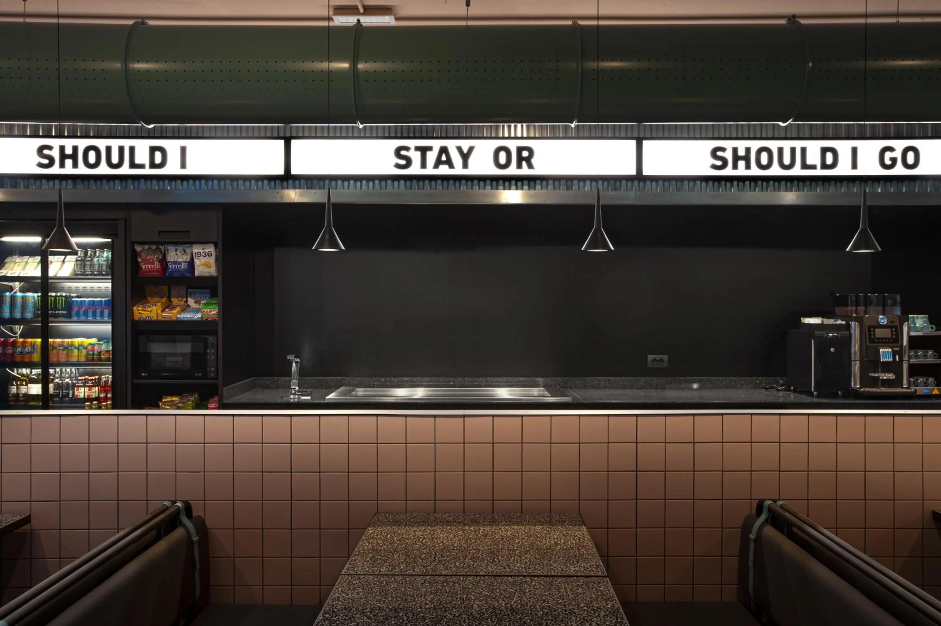 Restaurant/places to eat in Stay Hotel